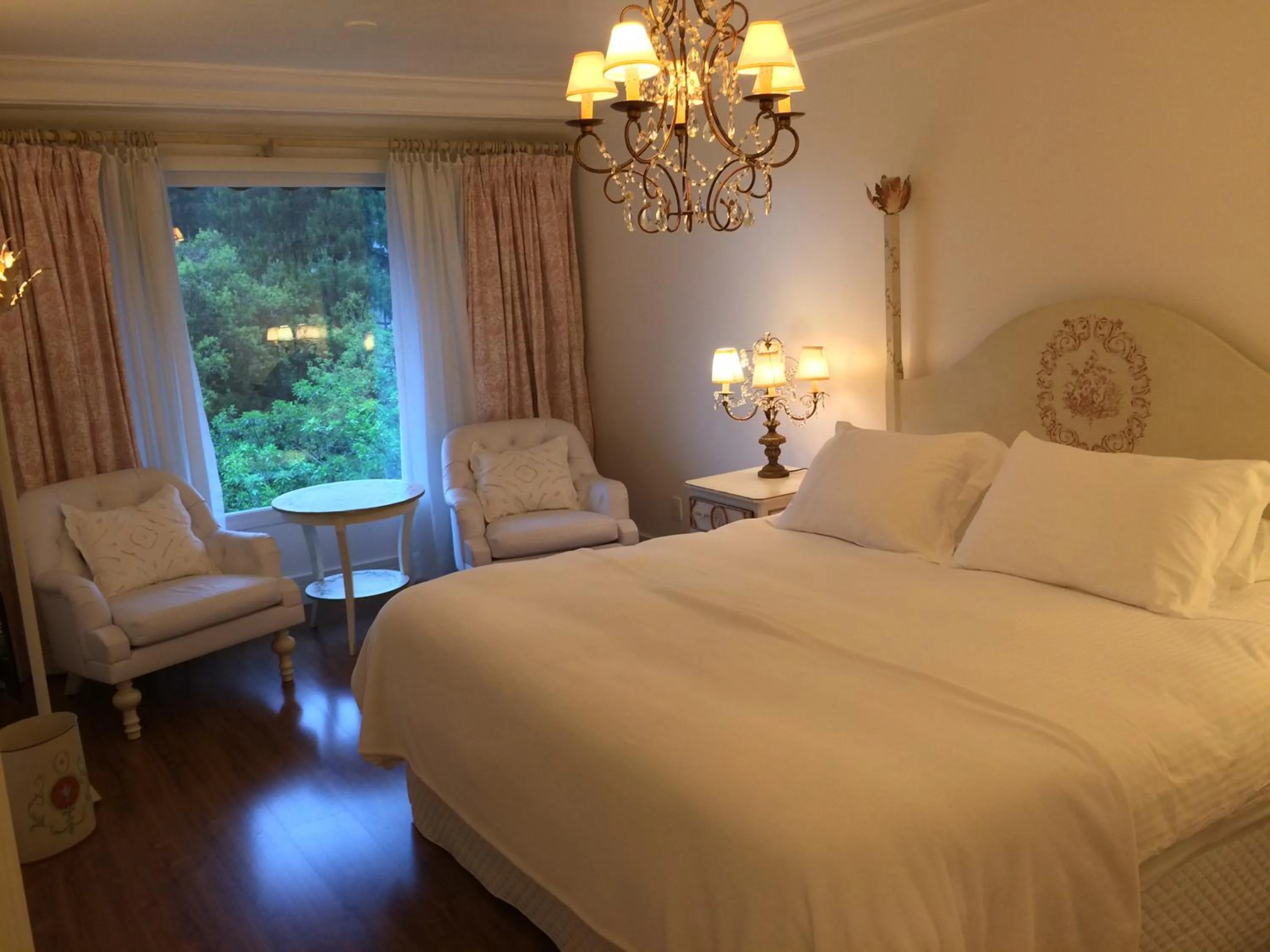 Bedroom, Bed in Hotel Estalagem St. Hubertus