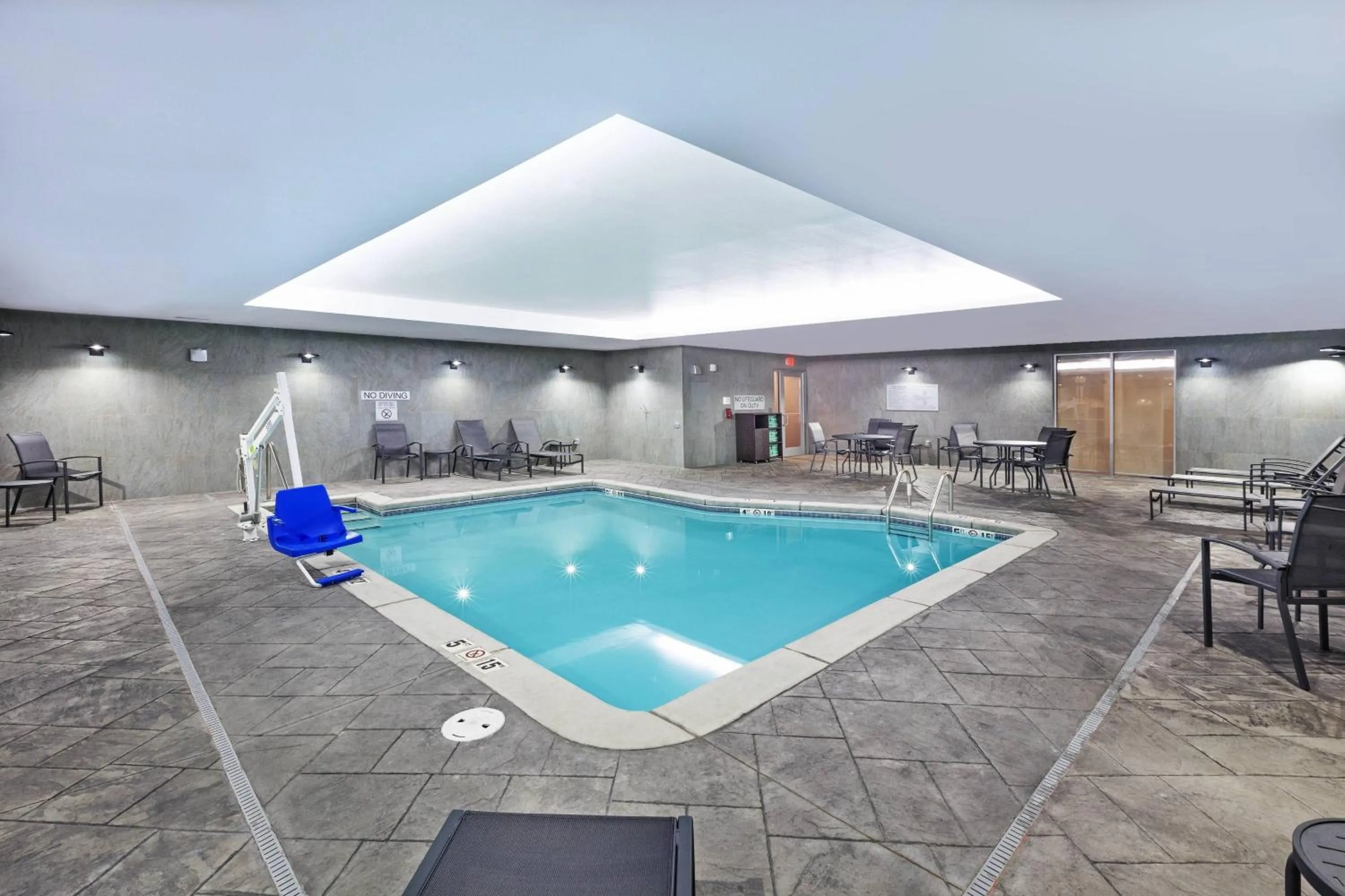 Swimming pool in Fairfield Inn & Suites by Marriott Liberal