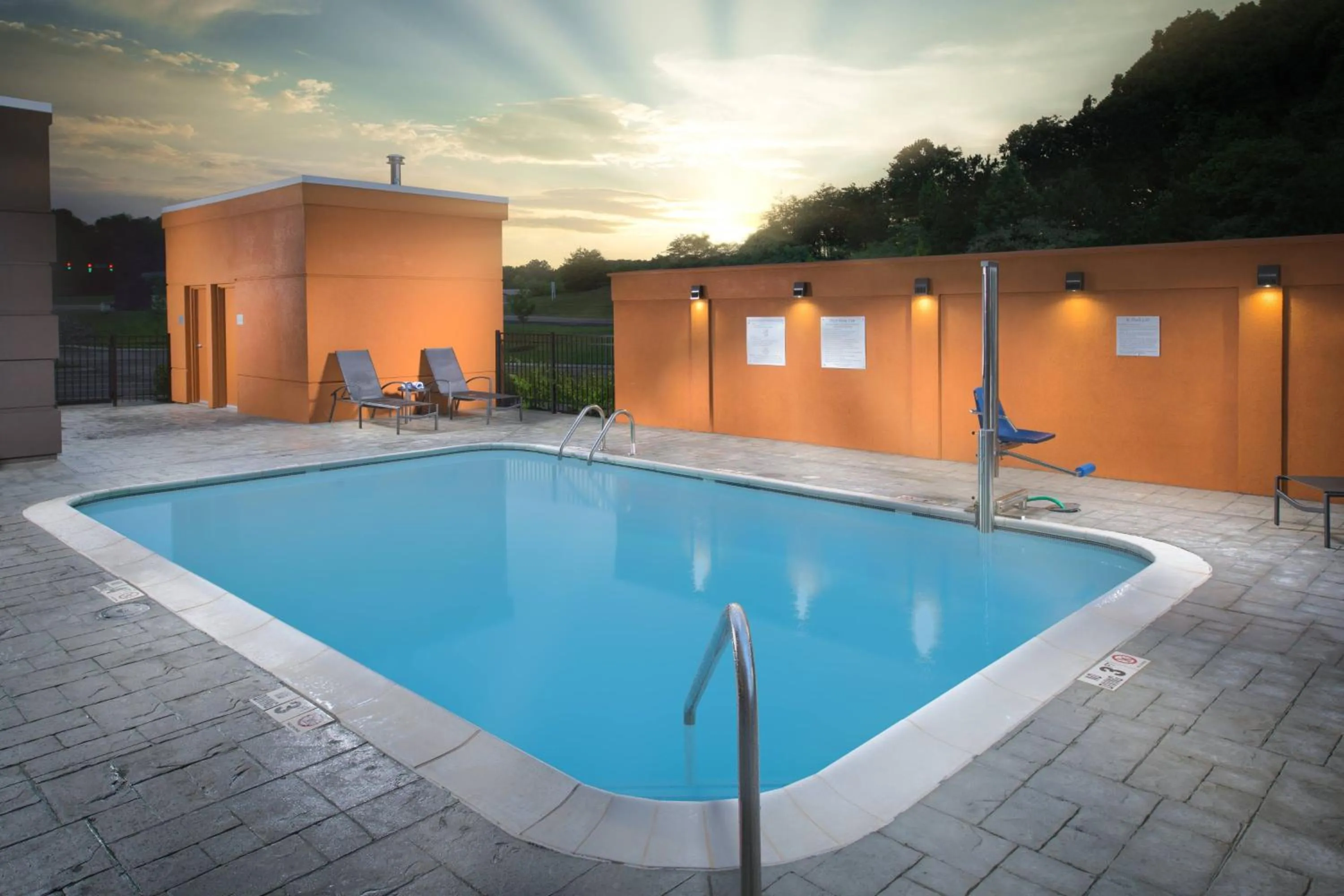 Swimming pool in Fairfield Inn & Suites by Marriott Athens