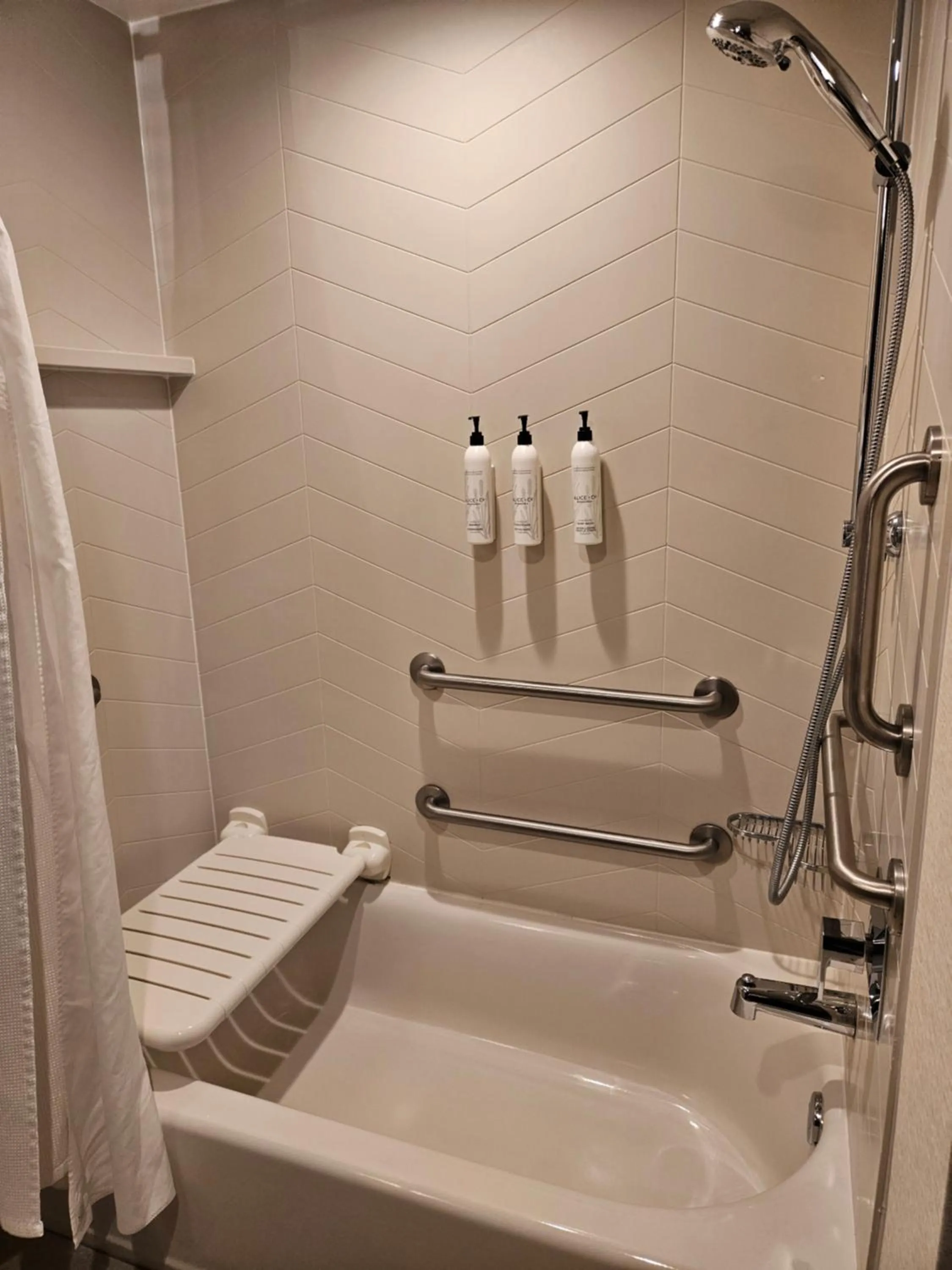 Bath in Fairfield Inn & Suites by Marriott Athens