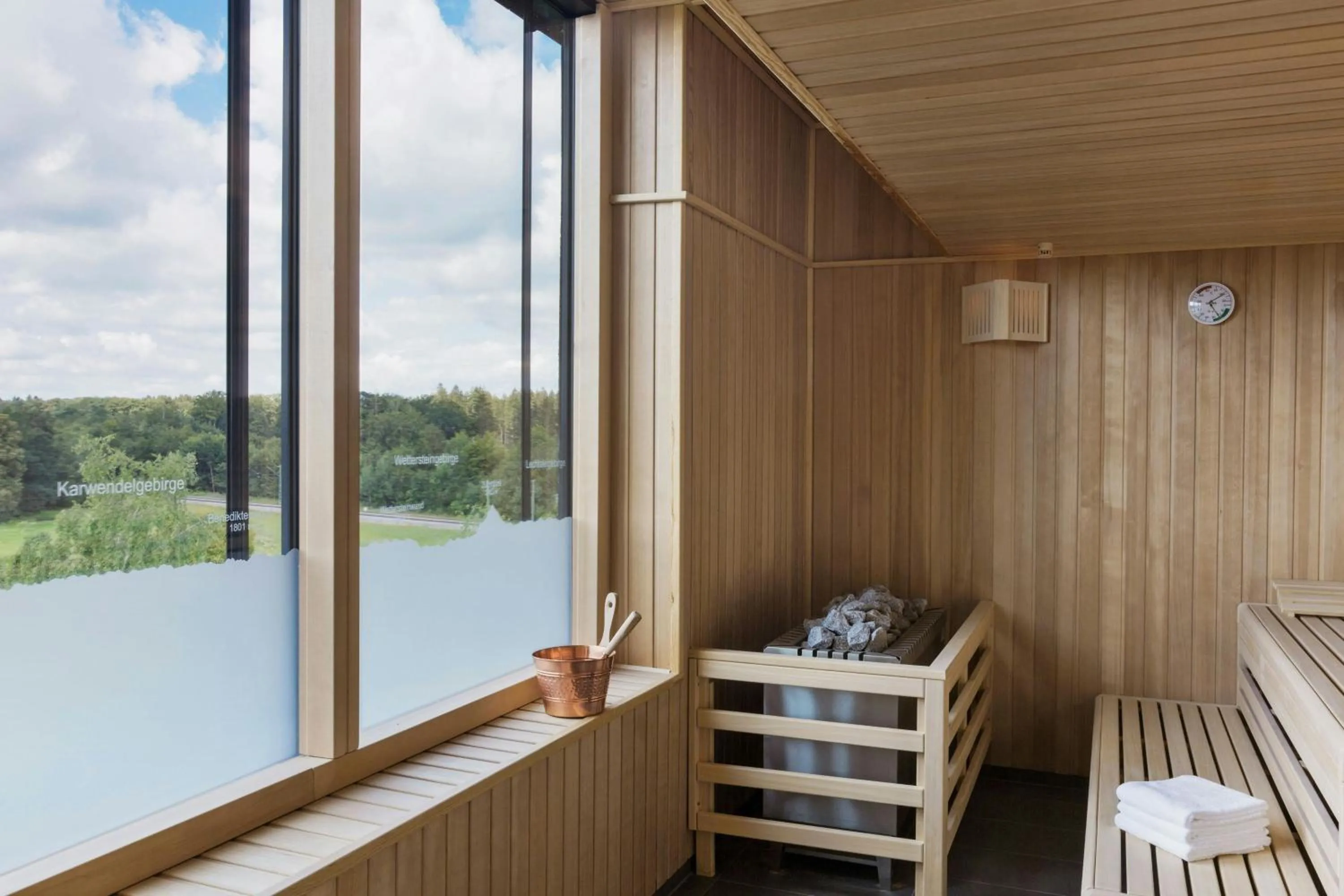 Spa and wellness centre/facilities in Courtyard by Marriott Oberpfaffenhofen Munich South