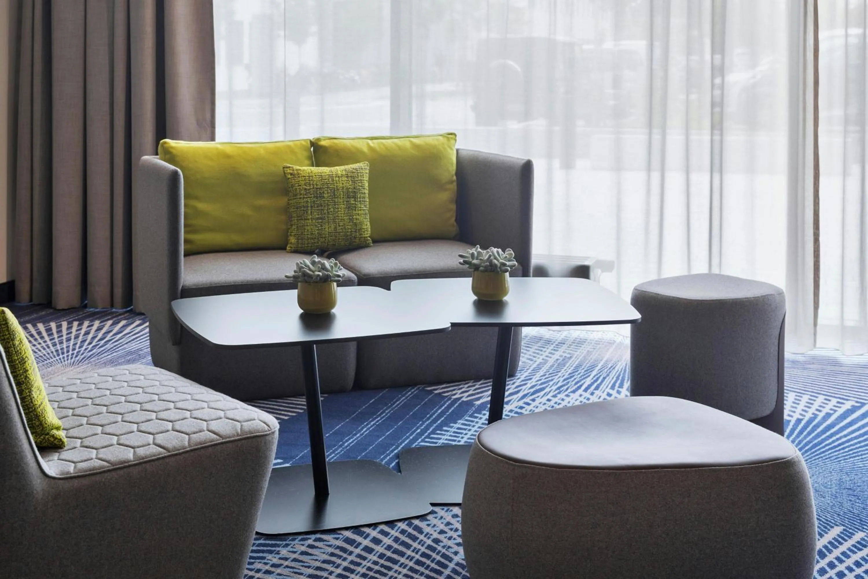 Lounge or bar in Courtyard by Marriott Oberpfaffenhofen Munich South