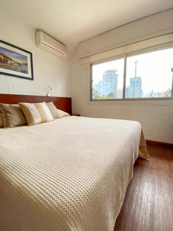 Bed in Hotel Ajax Bed in Hotel Ajax