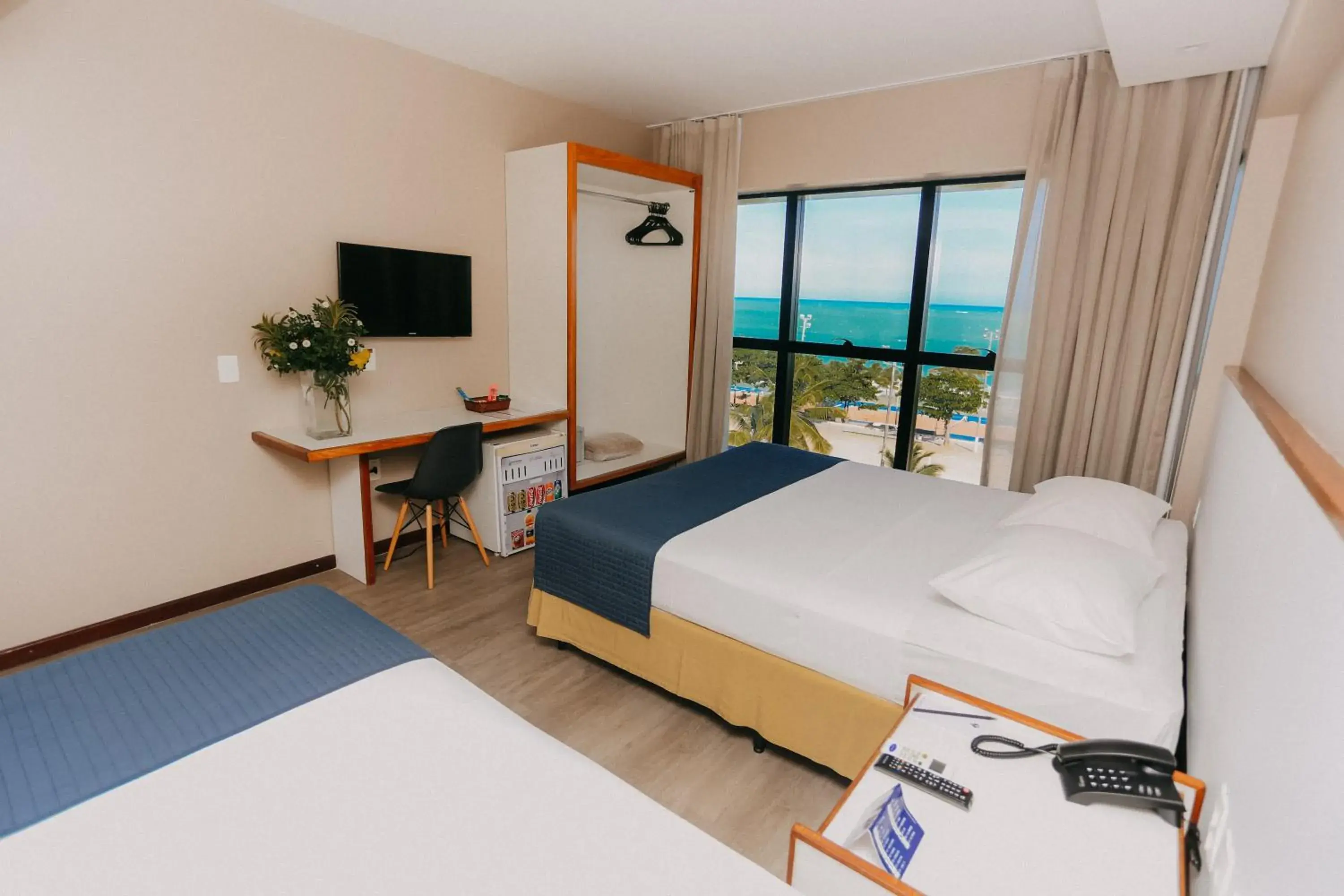 Property building, Bed in Pajuçara Praia Hotel Property building, Bed in Pajuçara Praia Hotel