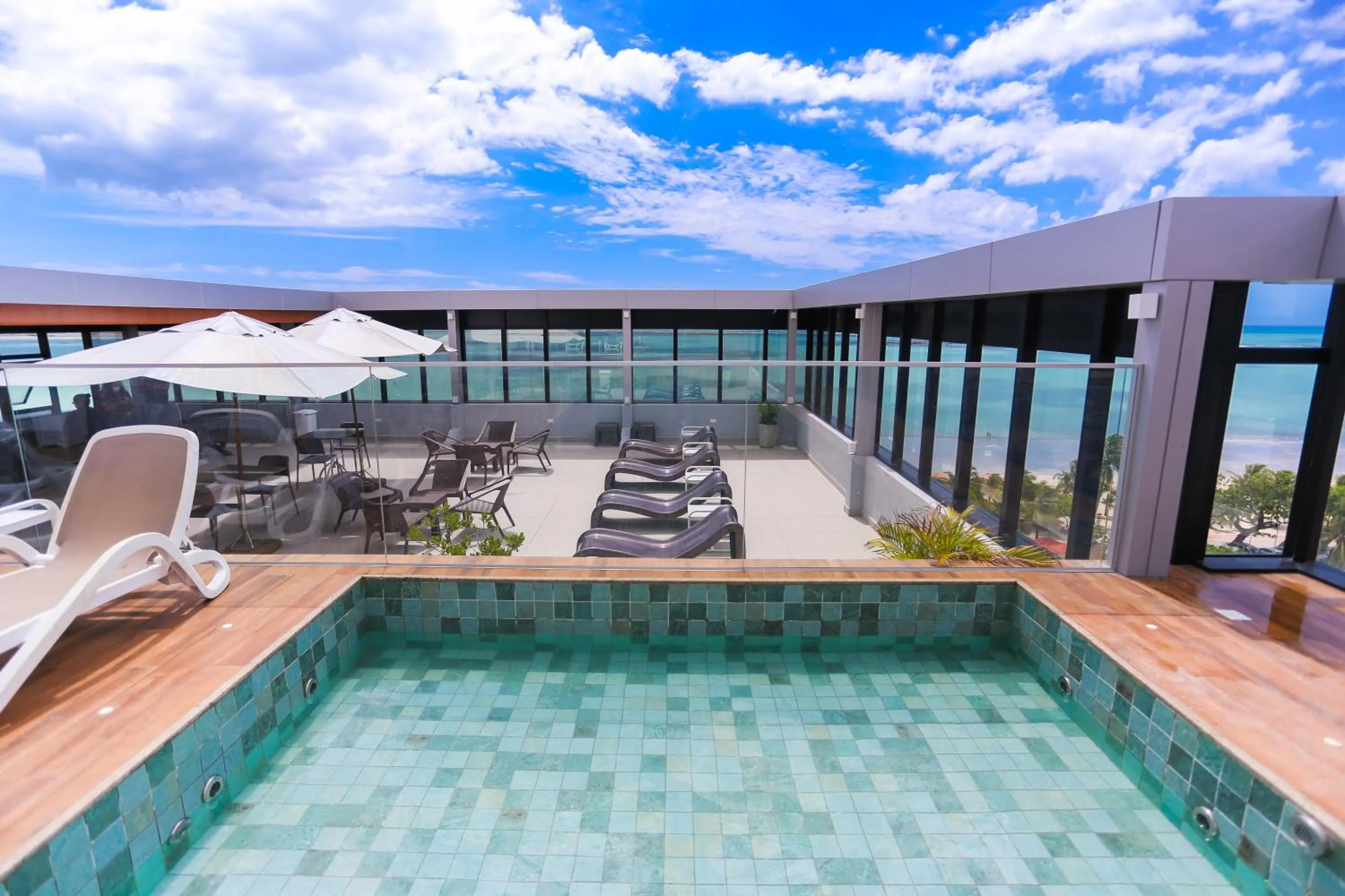 Swimming pool in Pajuçara Praia Hotel