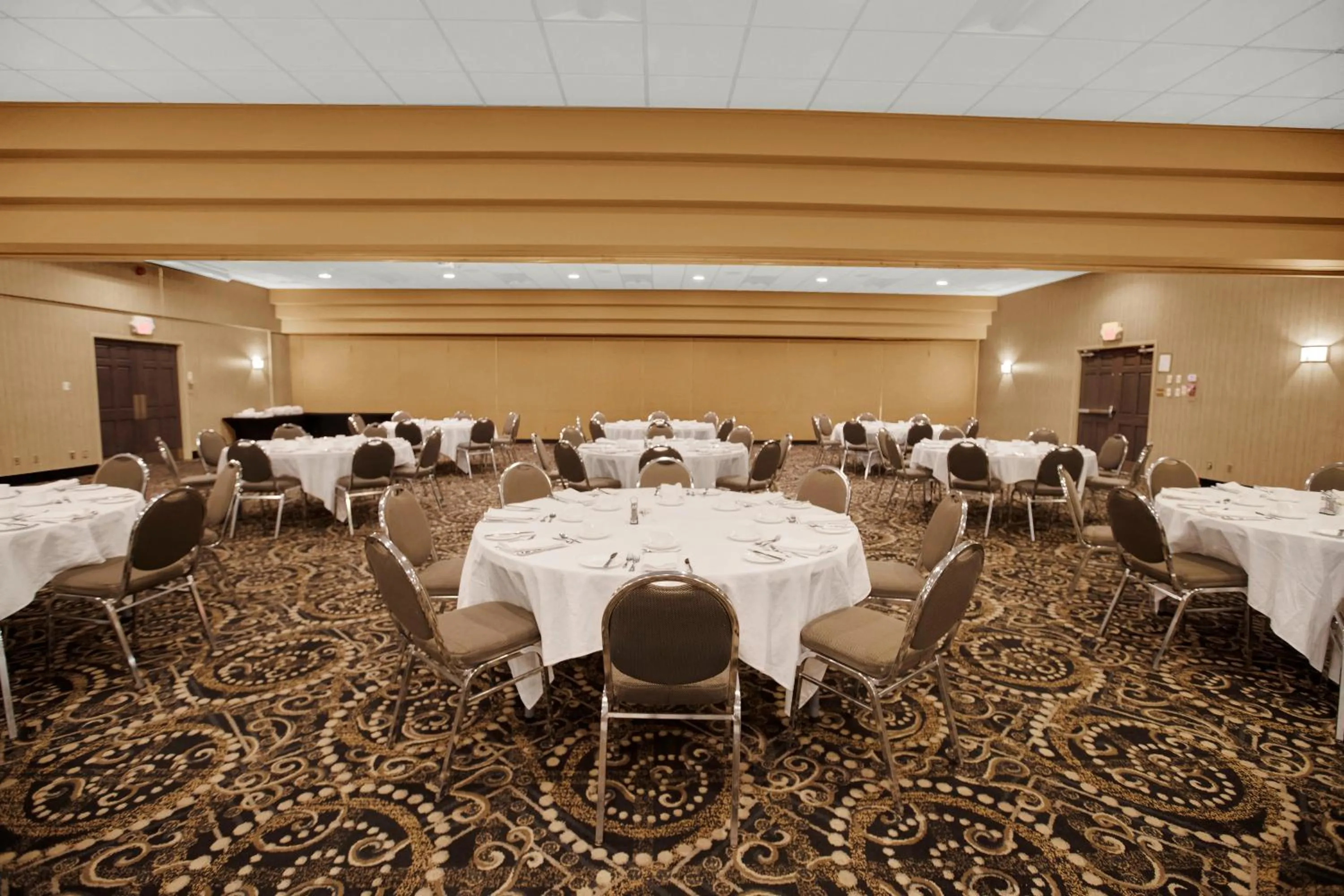 Banquet/Function facilities in Superior Inn Hotel and Conference Centre Thunder Bay