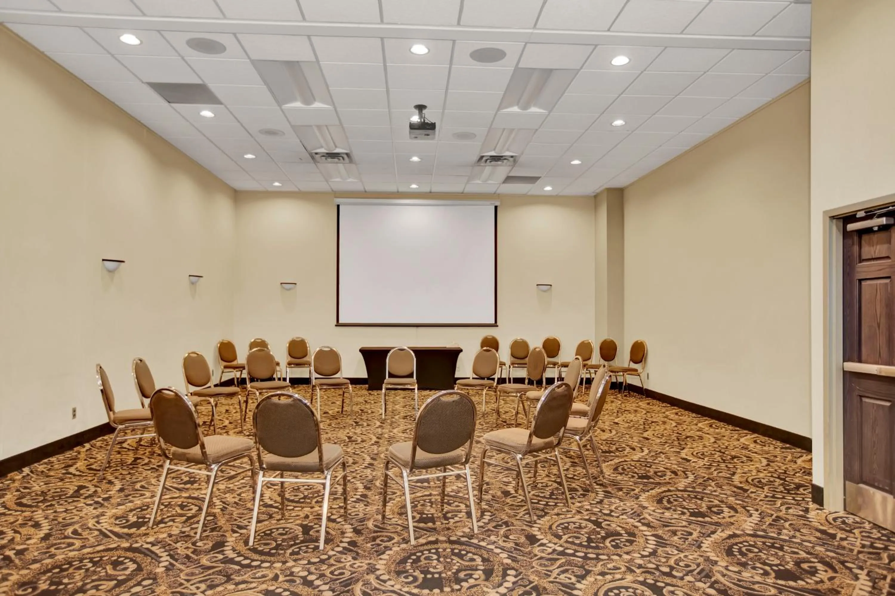 Meeting/conference room in Superior Inn Hotel and Conference Centre Thunder Bay