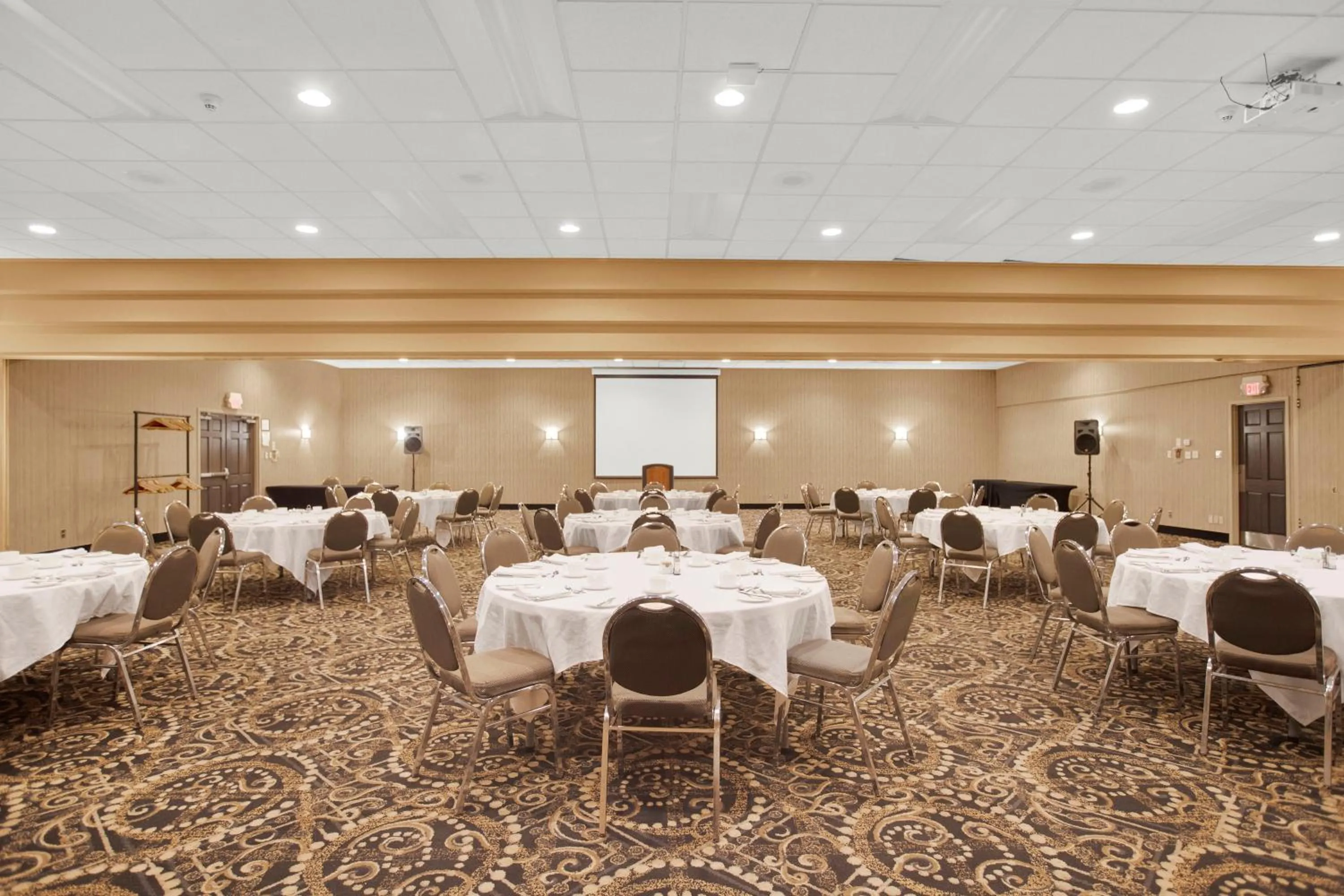 Banquet/Function facilities in Superior Inn Hotel and Conference Centre Thunder Bay