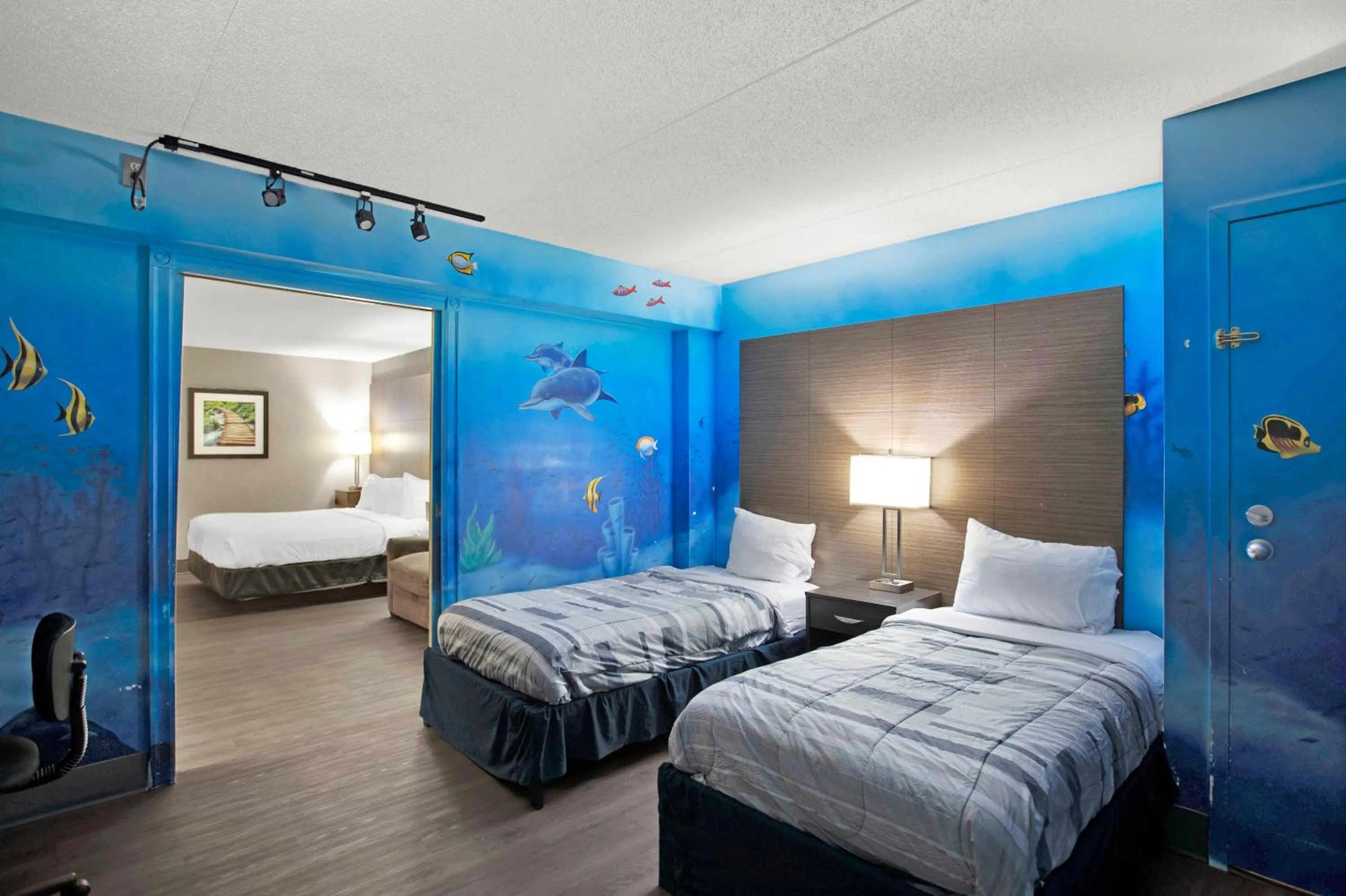 Bed in Superior Inn Hotel and Conference Centre Thunder Bay