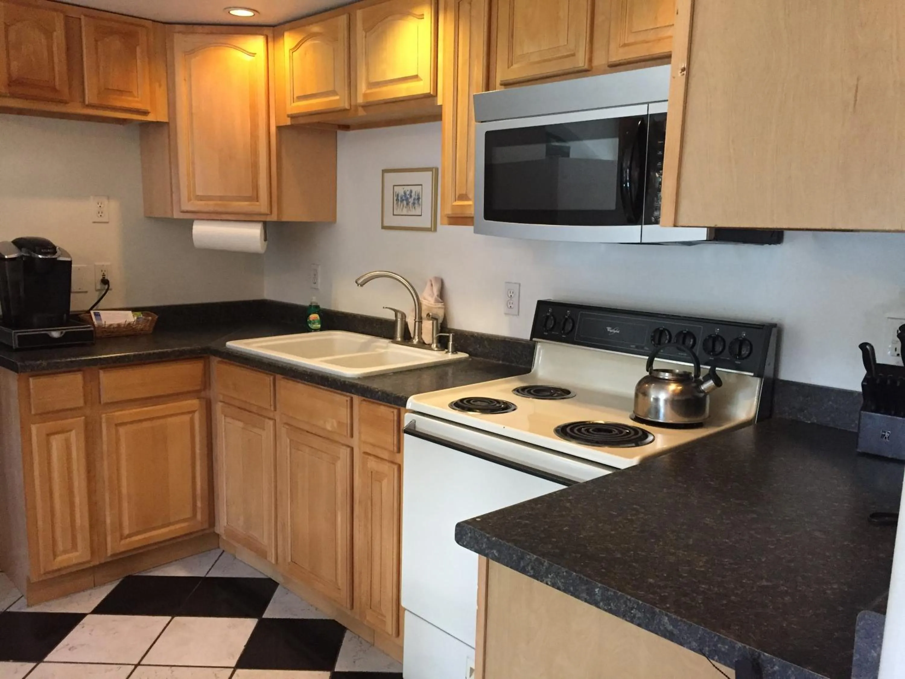 Kitchen or kitchenette in Abbey Archway Inn