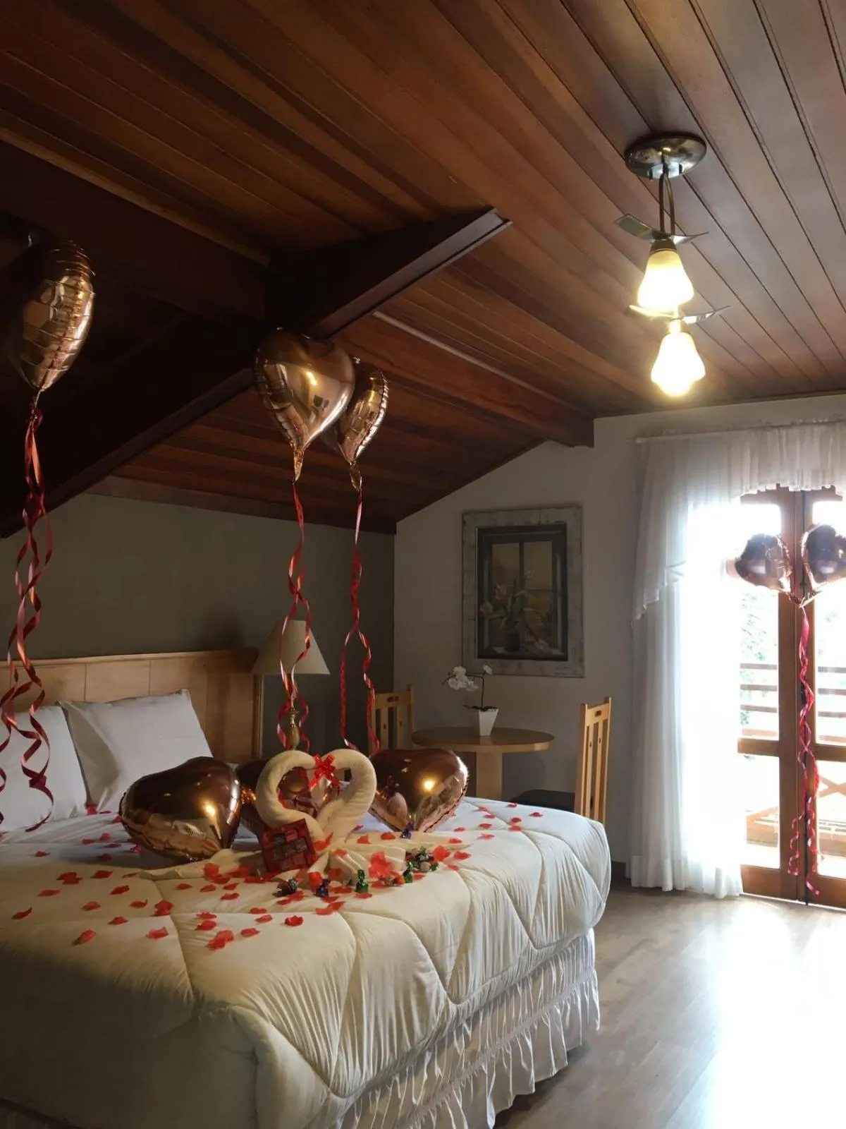 Decorative detail, Bed in Pousada Condado Brasileiro
