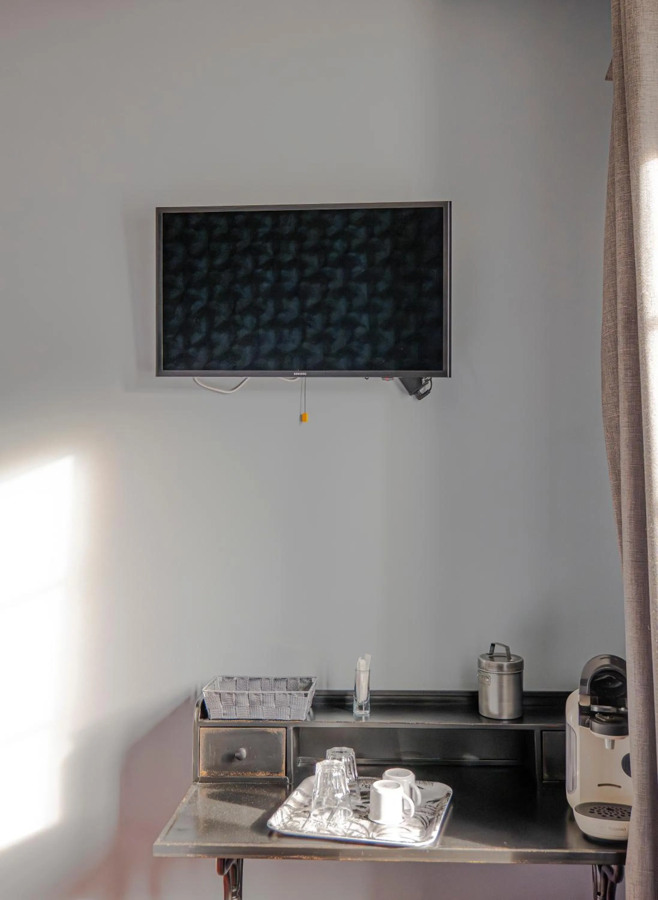 TV and multimedia in Effets Personnels