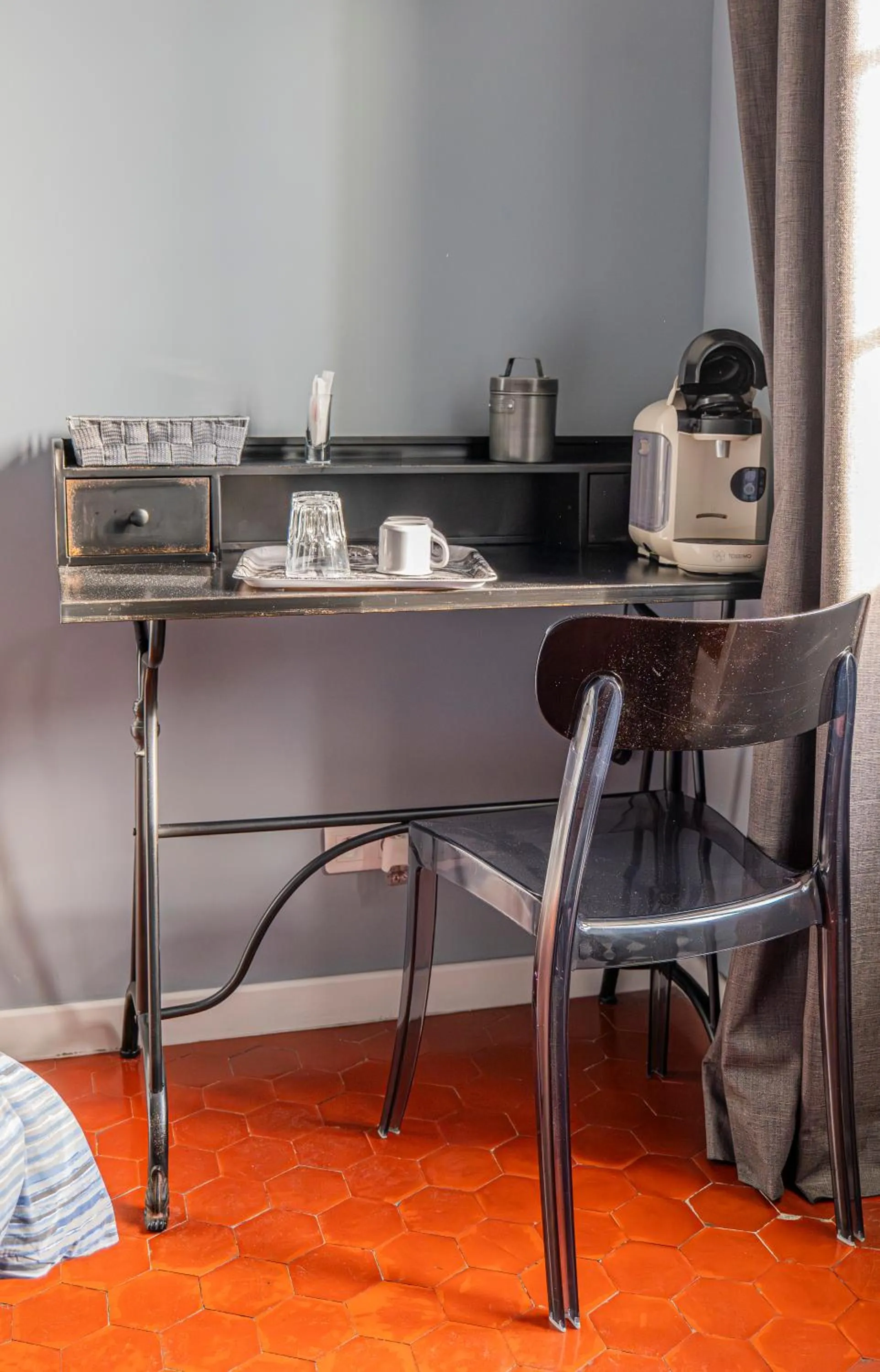 Coffee/tea facilities in Effets Personnels