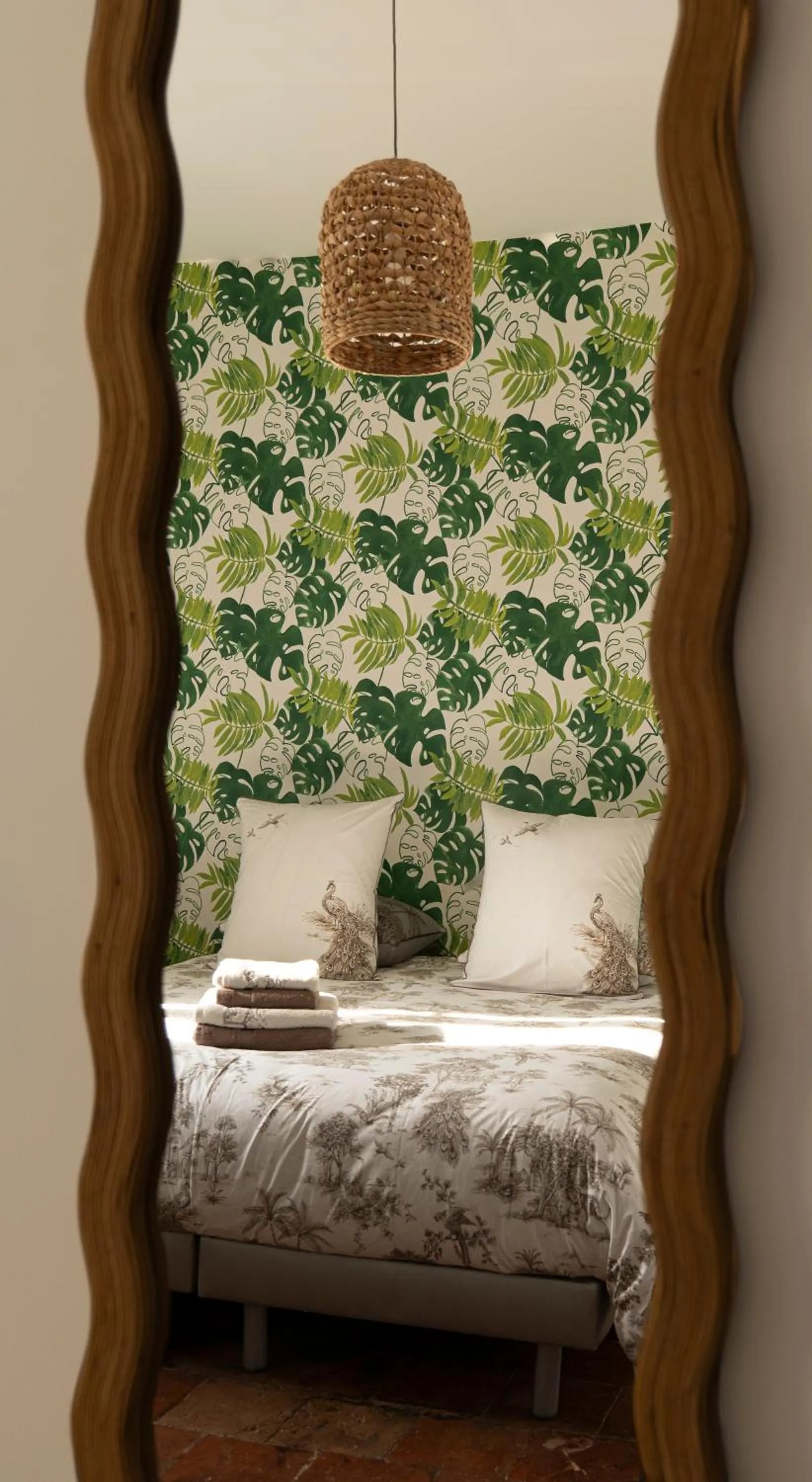 Decorative detail, Bed in Effets Personnels