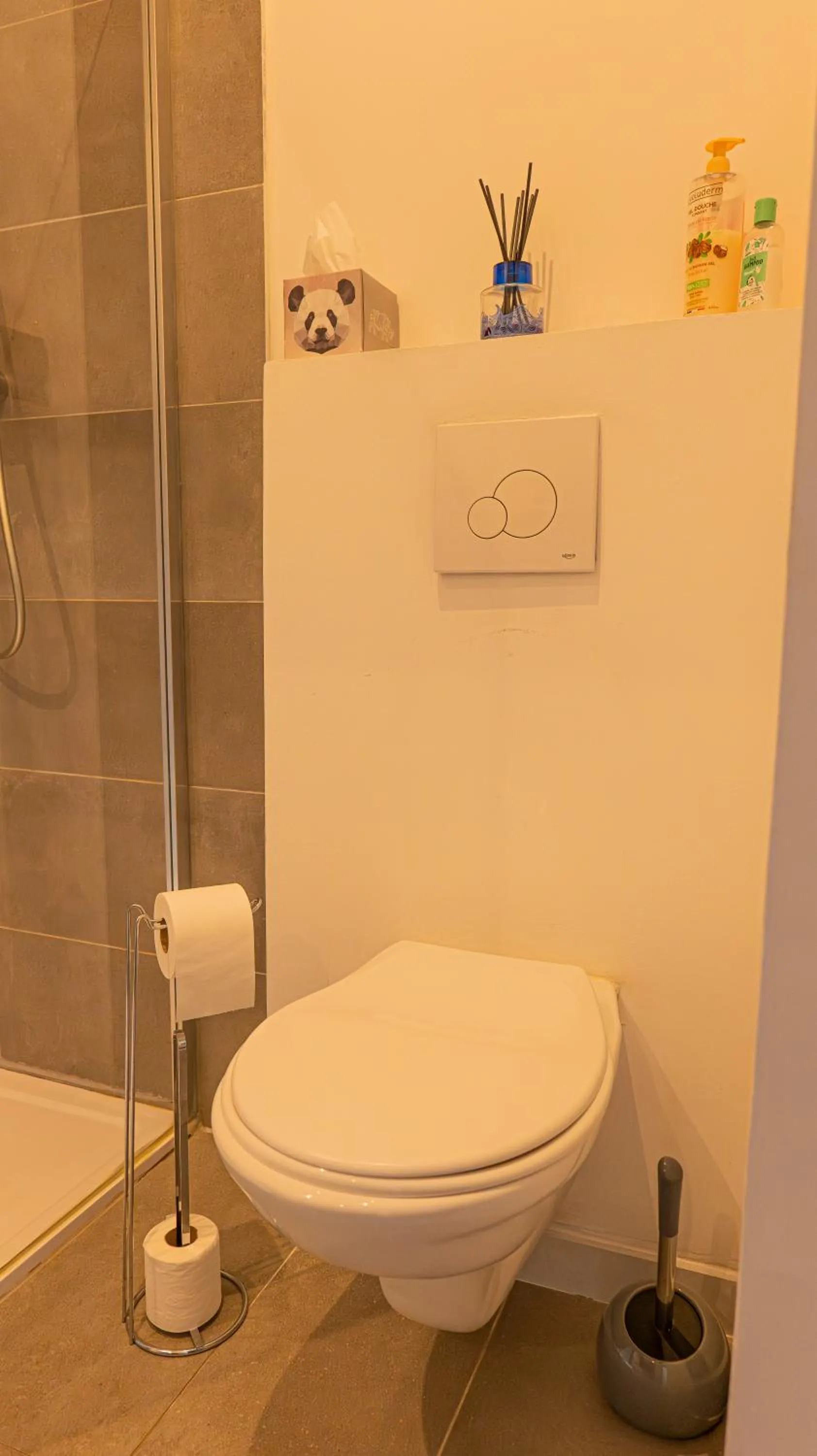 Toilet in Effets Personnels