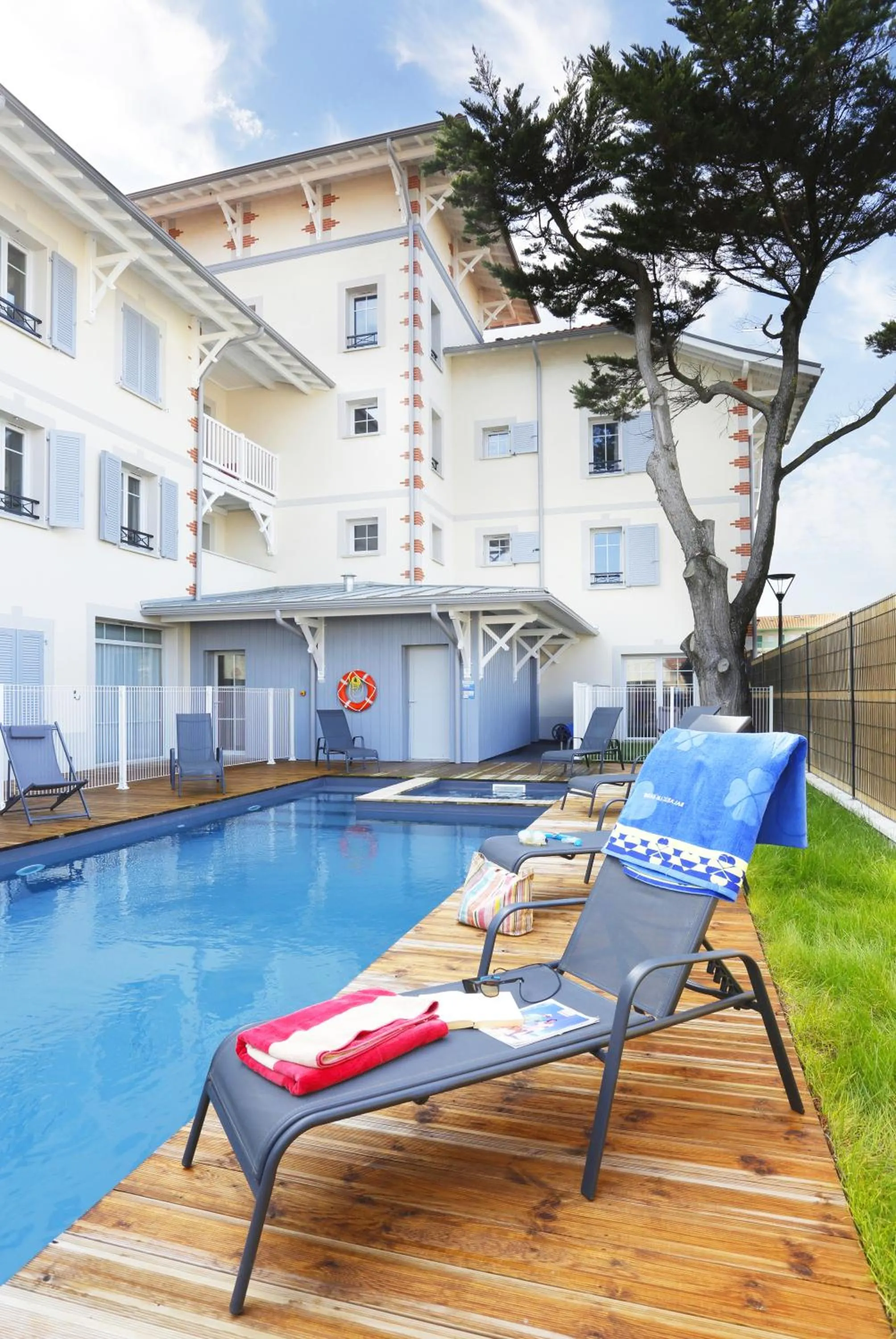 Swimming pool in Résidence Néméa Le Marché de la Plage