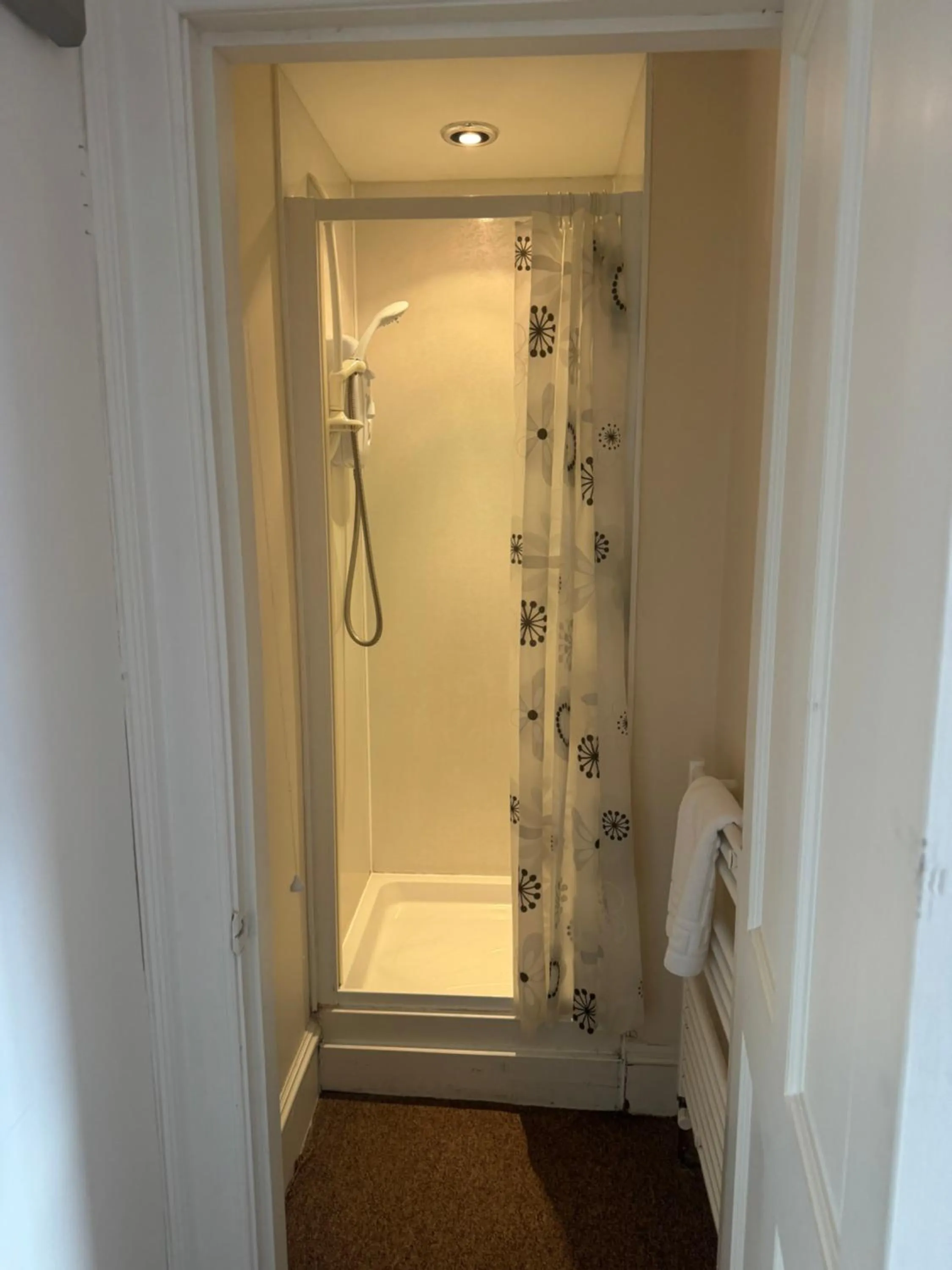 Shower in St Olaf Golf Hotel