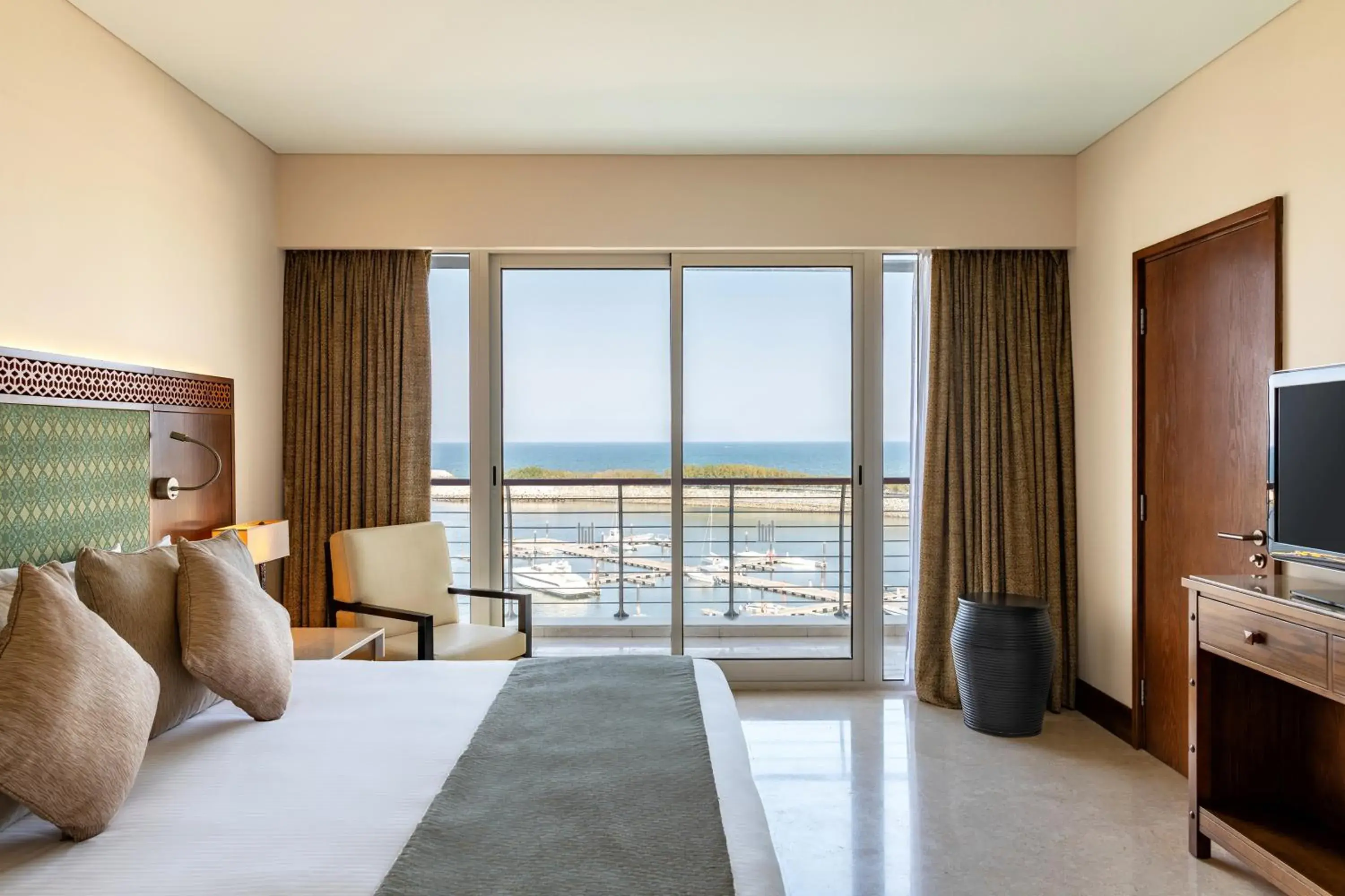 Living room, Bed in Barceló Mussanah Resort, Sultanate of Oman Living room, Bed in Barceló Mussanah Resort, Sultanate of Oman