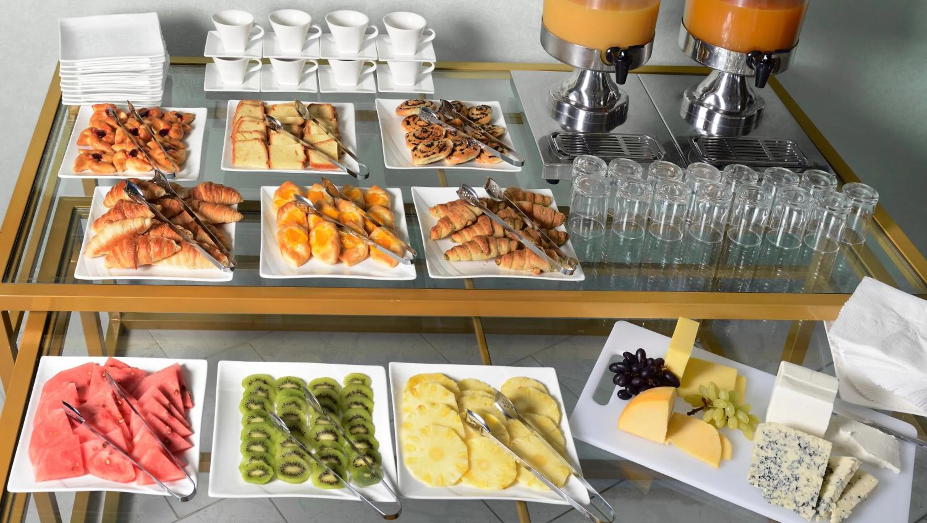 Breakfast in Resort Sur Beach Holiday