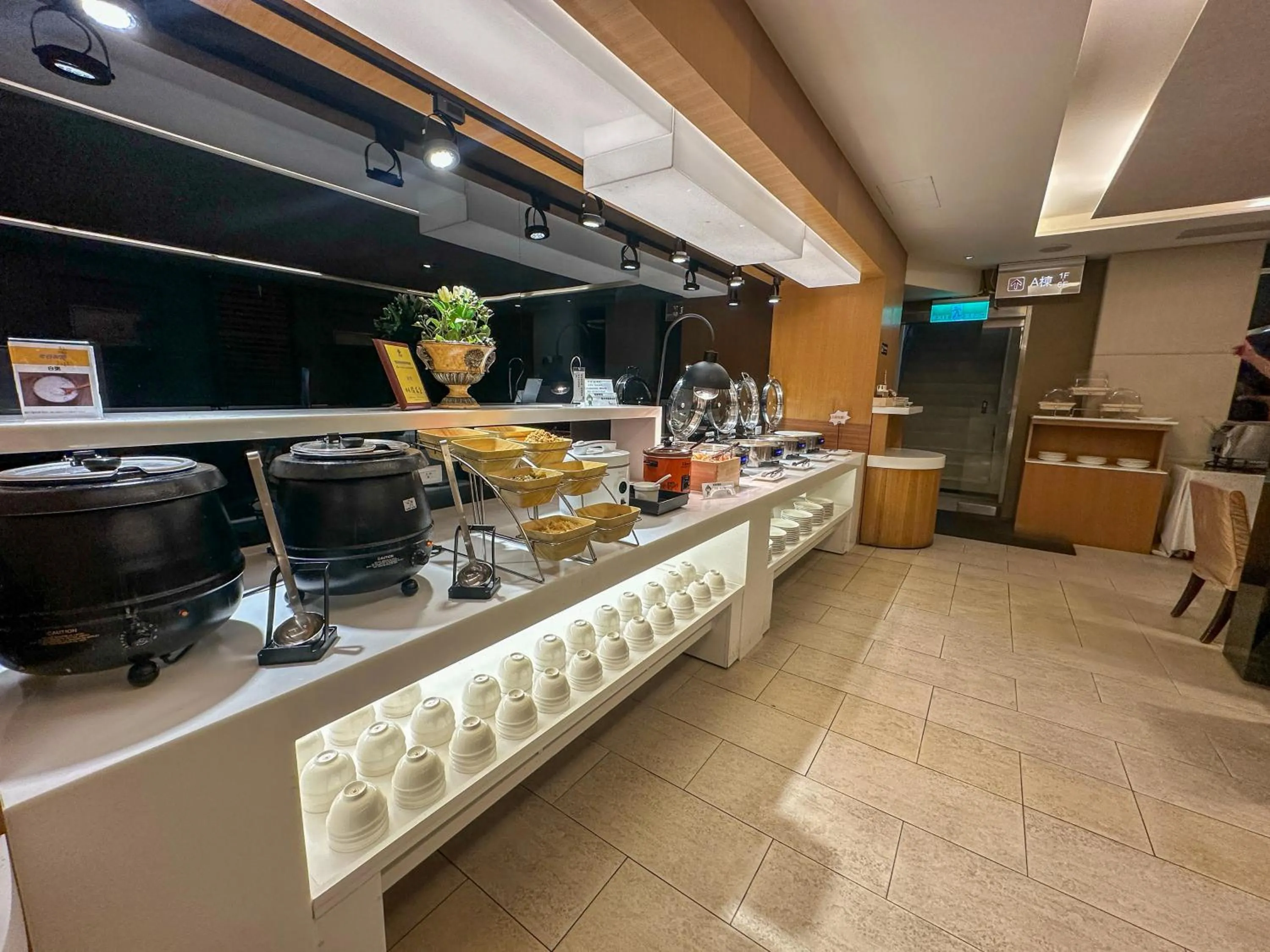 Restaurant/places to eat in Norway Forest Tamsui Motel