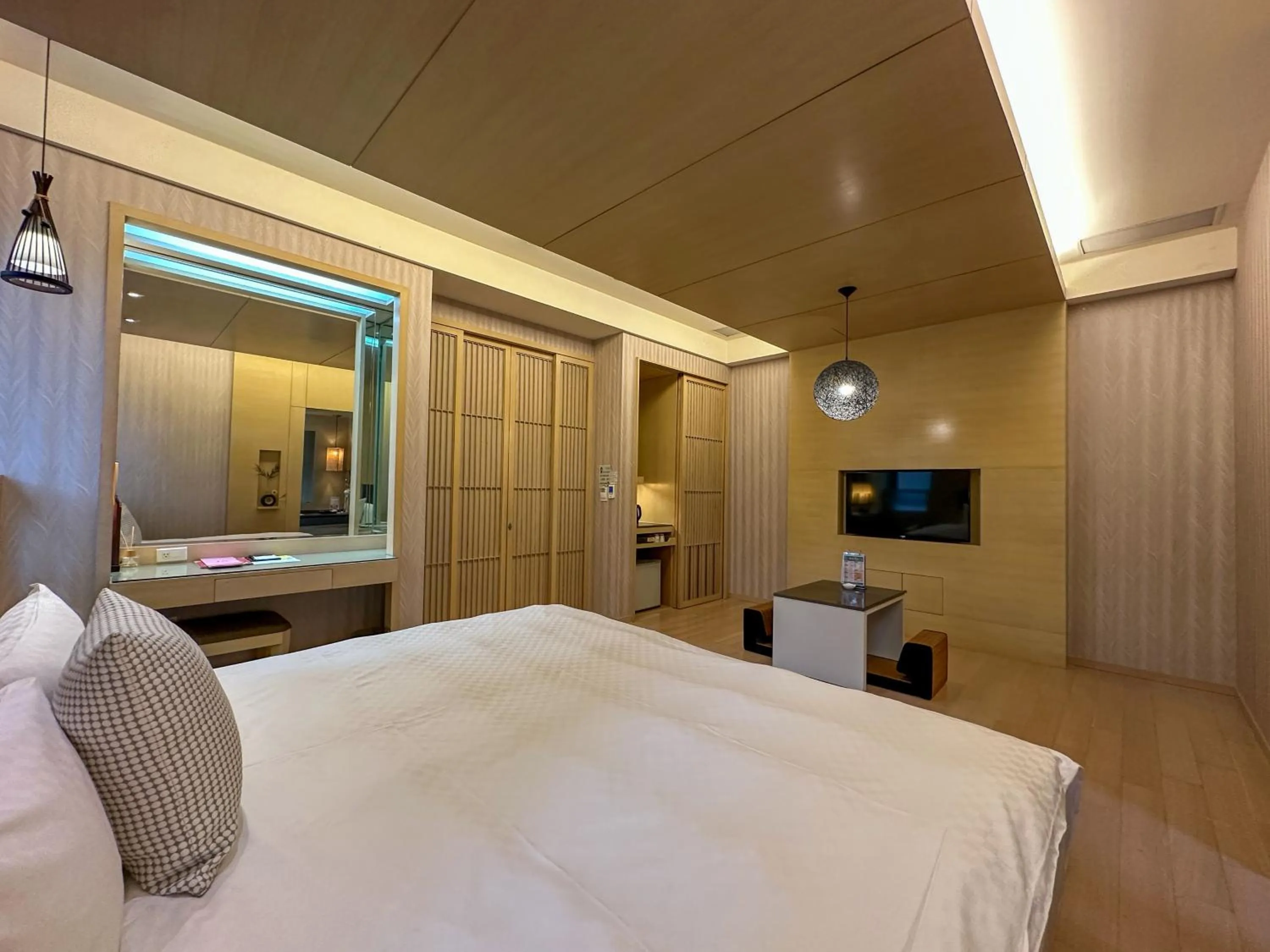 Photo of the whole room, Bed in Norway Forest Tamsui Motel