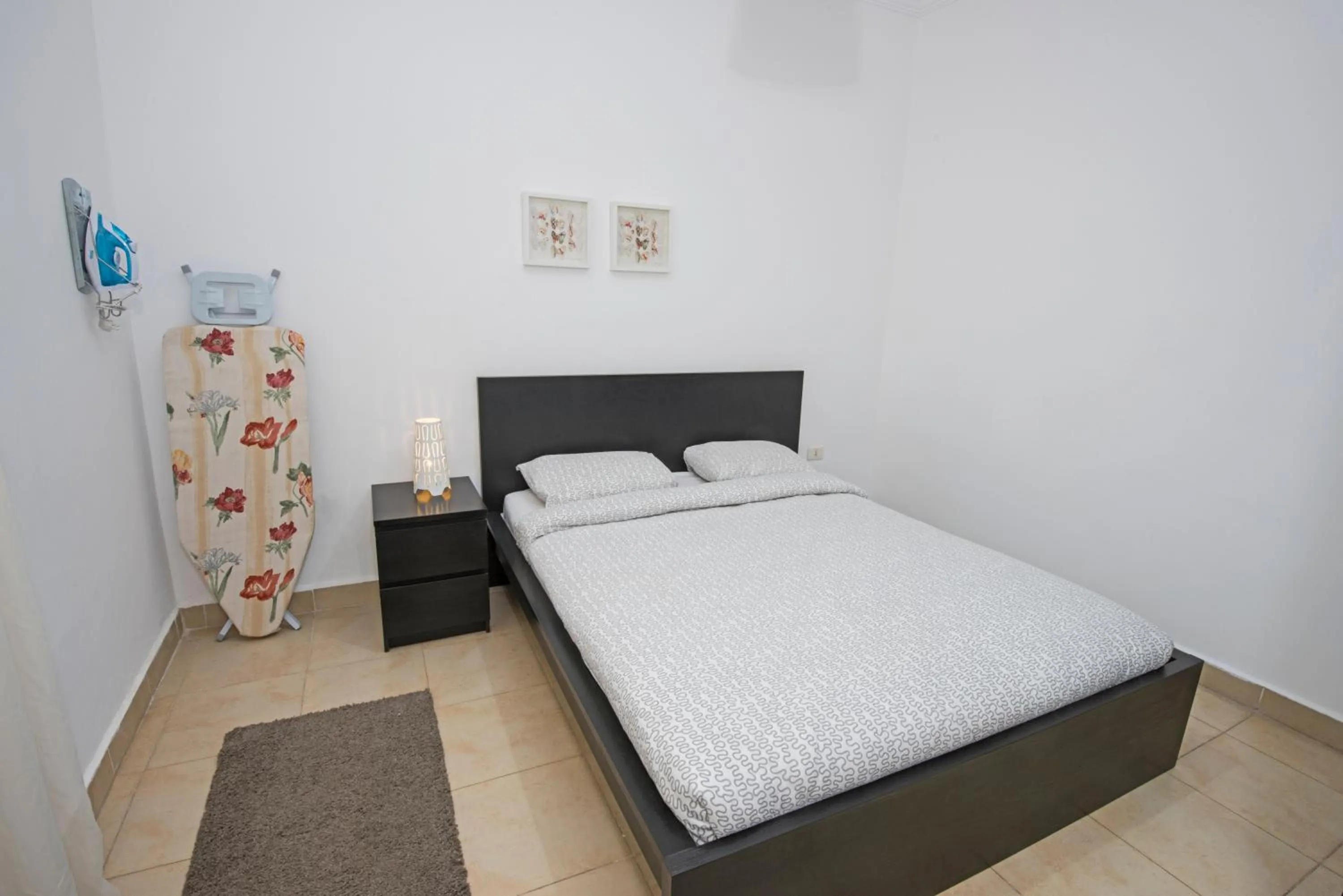 Bed in Lilly Apartments