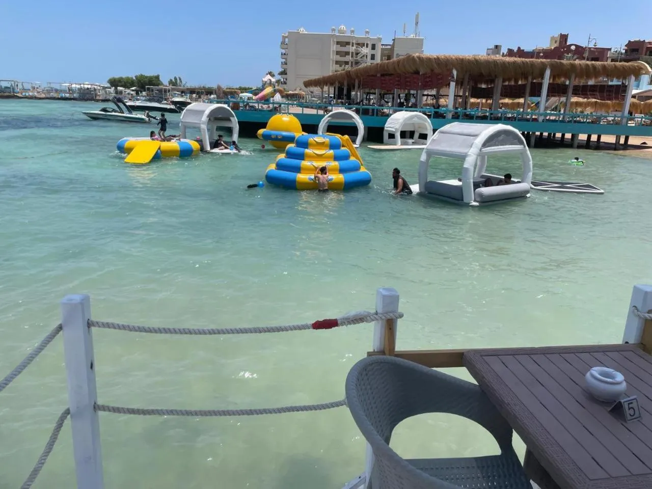 Beach in Lilly Apartments