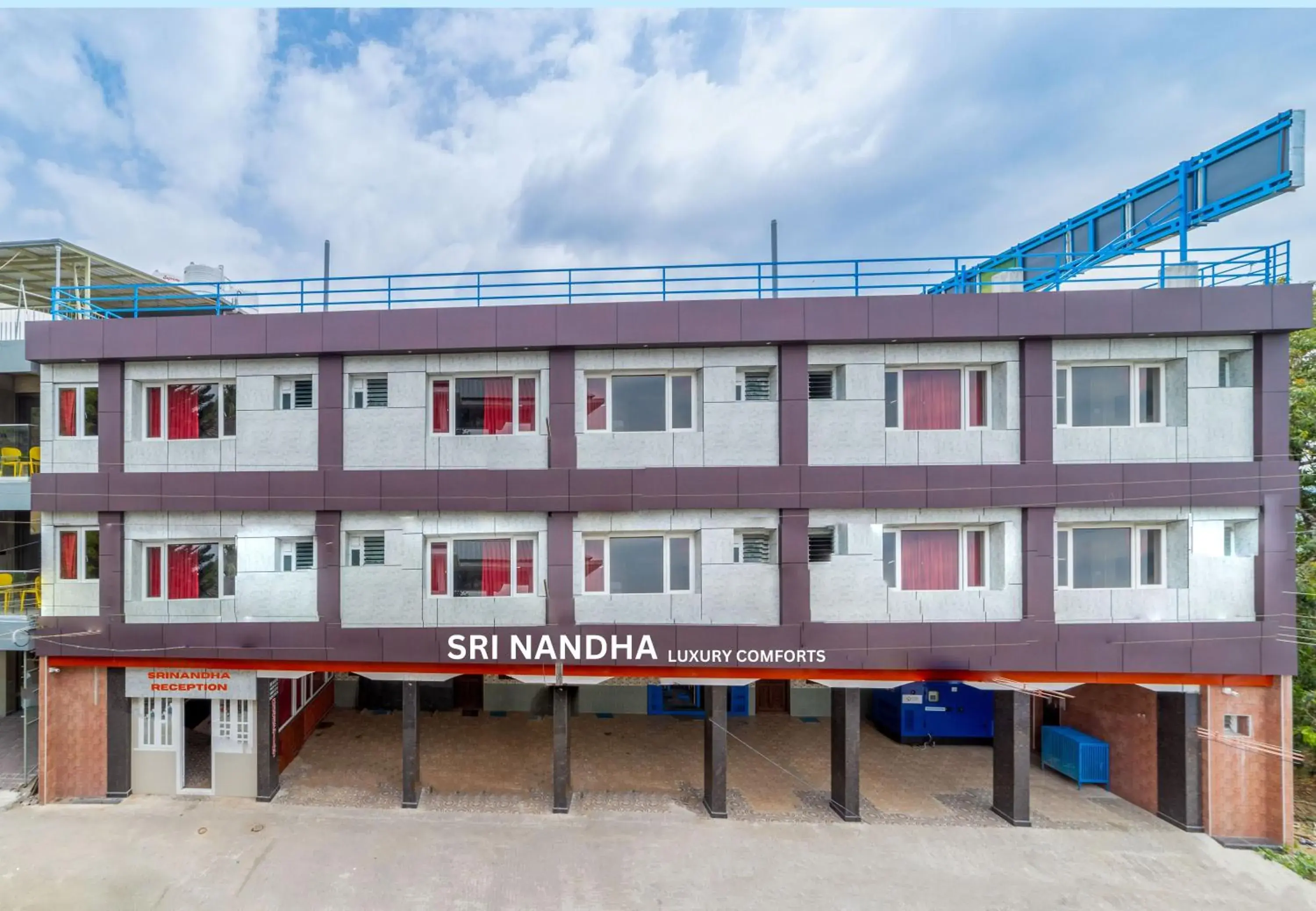 Property building in Sri Nandha Luxury Comforts Property building in Sri Nandha Luxury Comforts