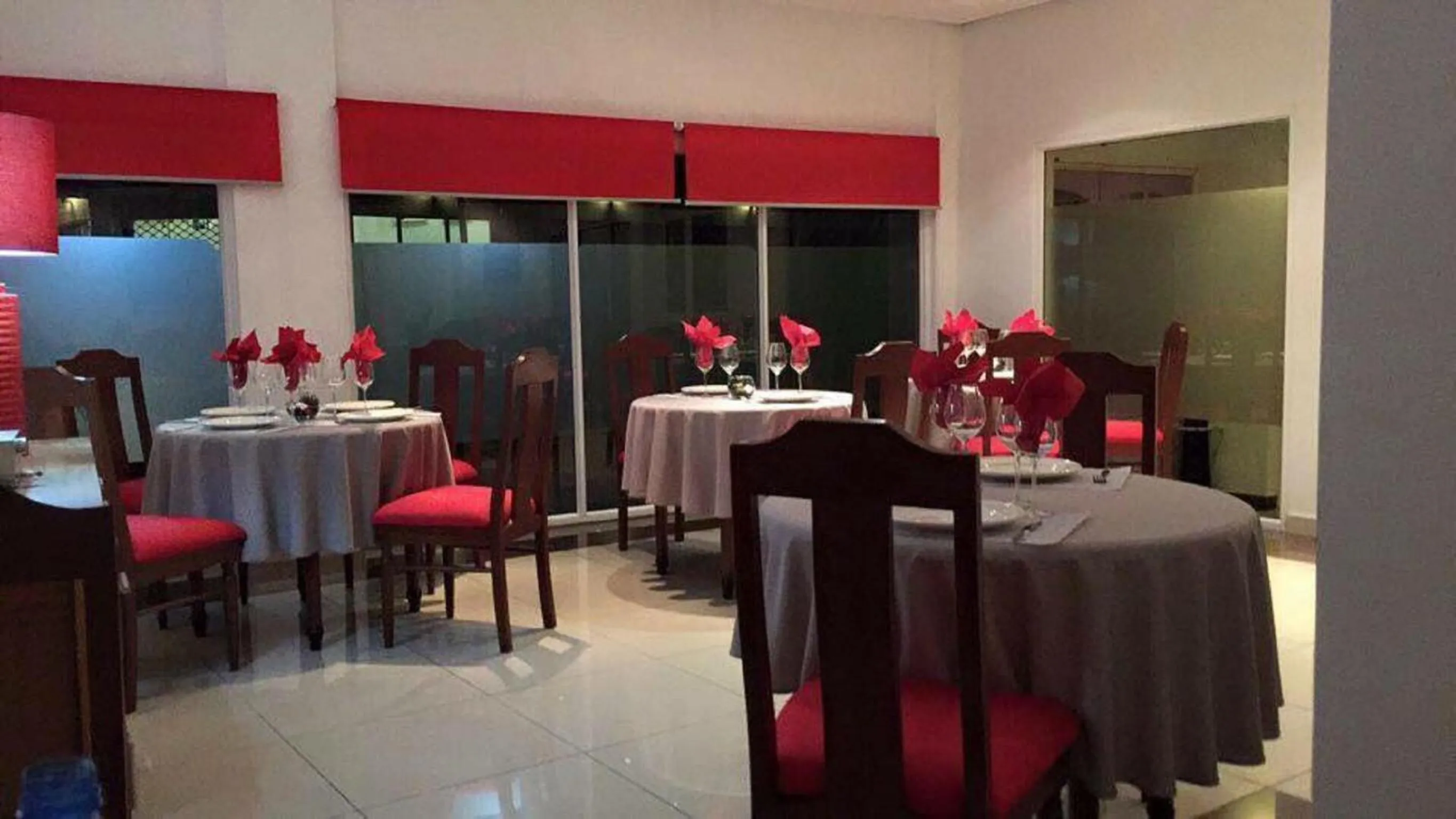 Restaurant/places to eat in Hotel Adagio