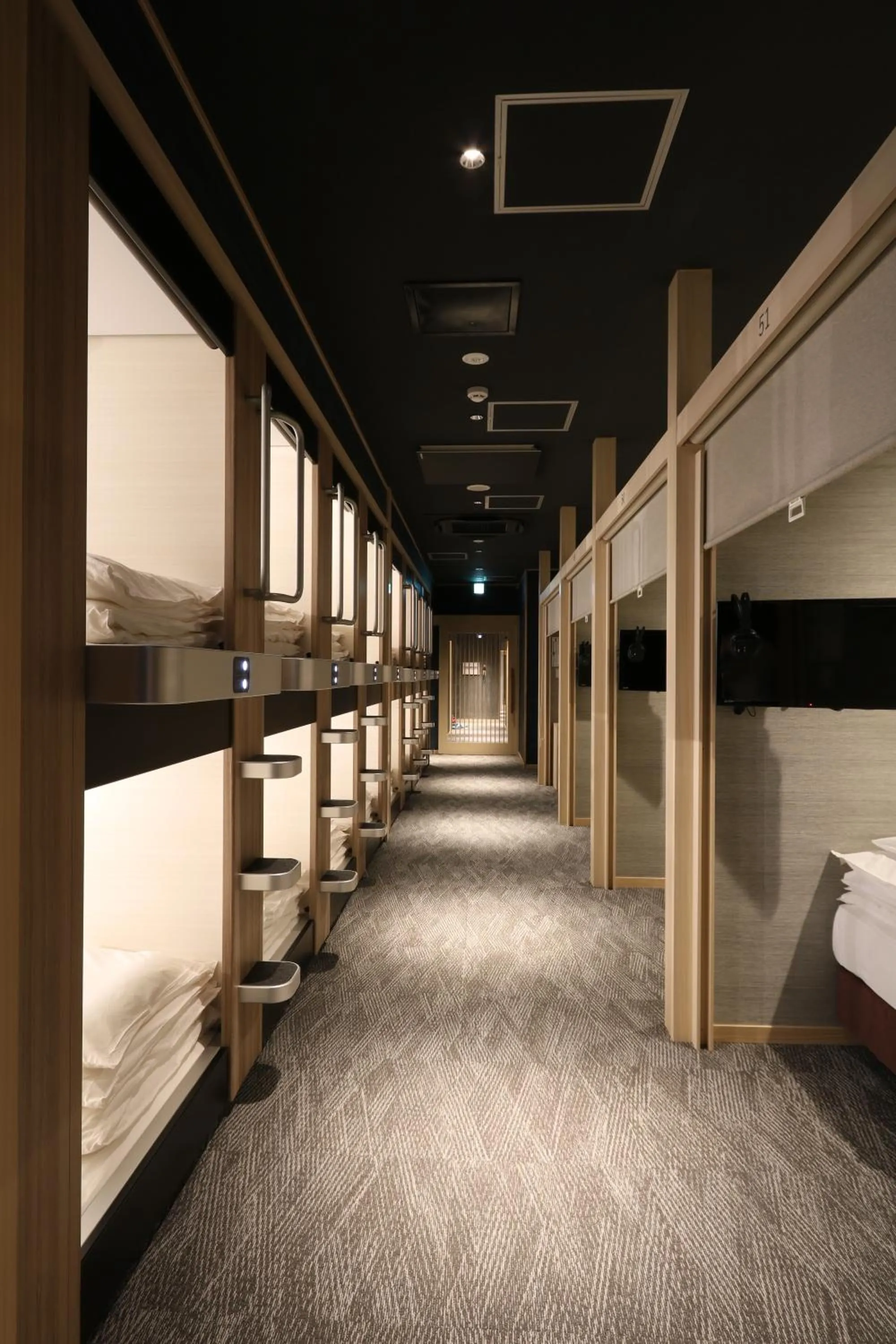 Bedroom, Bed in Cabin & Capsule Hotel J-SHIP Osaka Namba