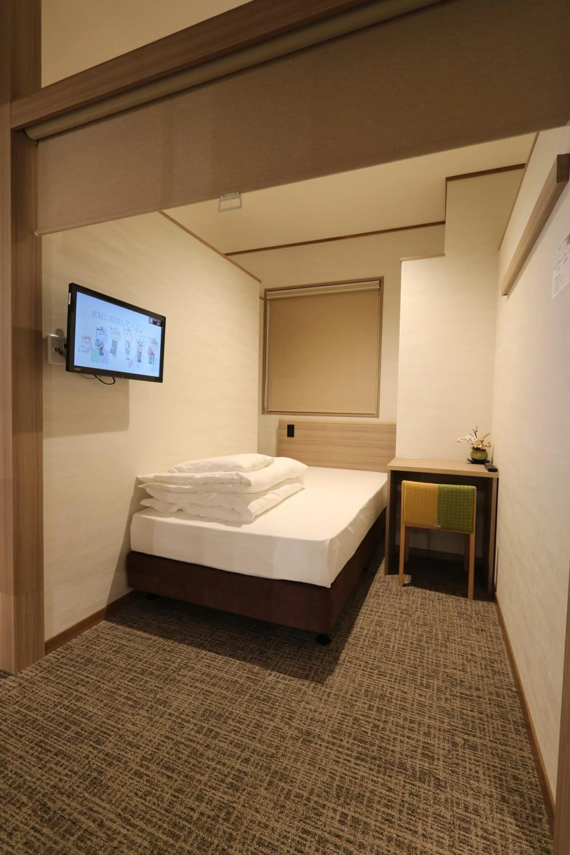 Bed in Cabin & Capsule Hotel J-SHIP Osaka Namba