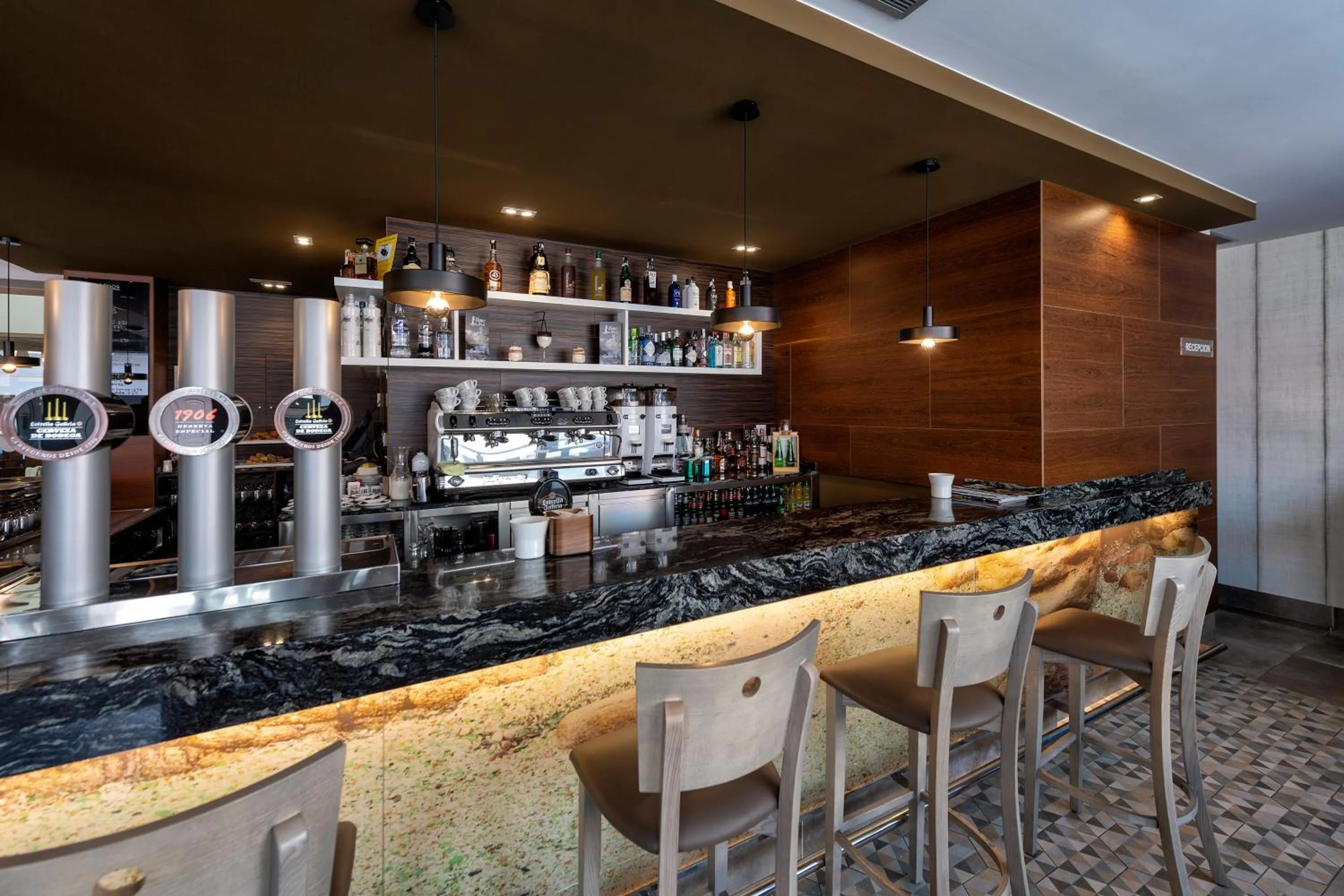 Lounge or bar in Hotel VIDA Mar de Laxe