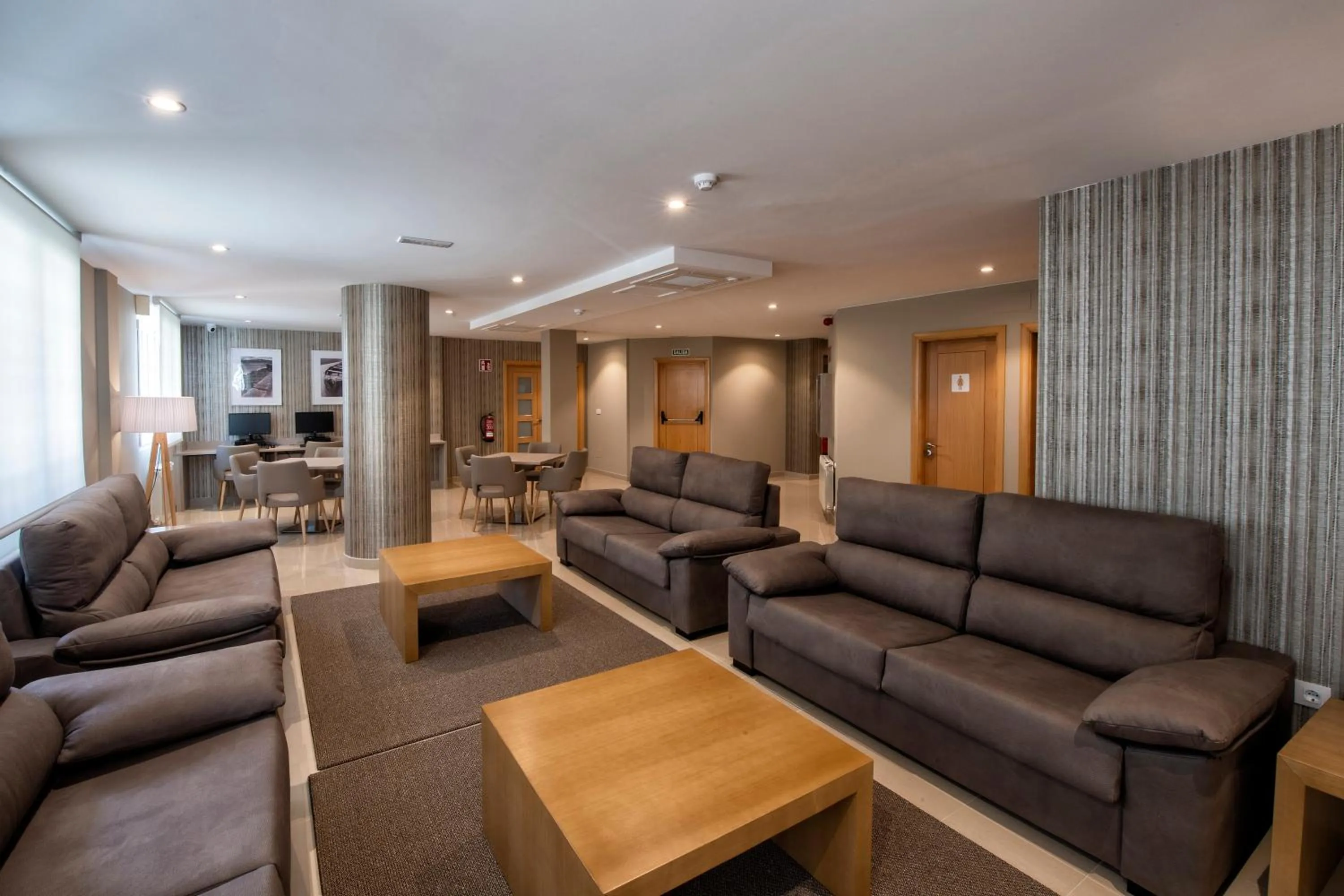 Communal lounge/ TV room in Hotel VIDA Mar de Laxe