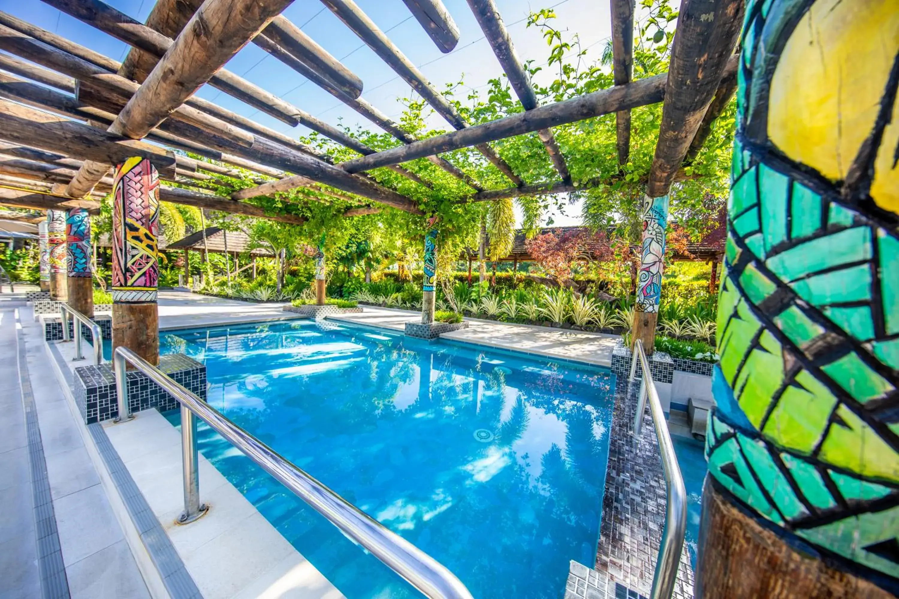 Swimming pool in Tanoa Tusitala Hotel Swimming pool in Tanoa Tusitala Hotel