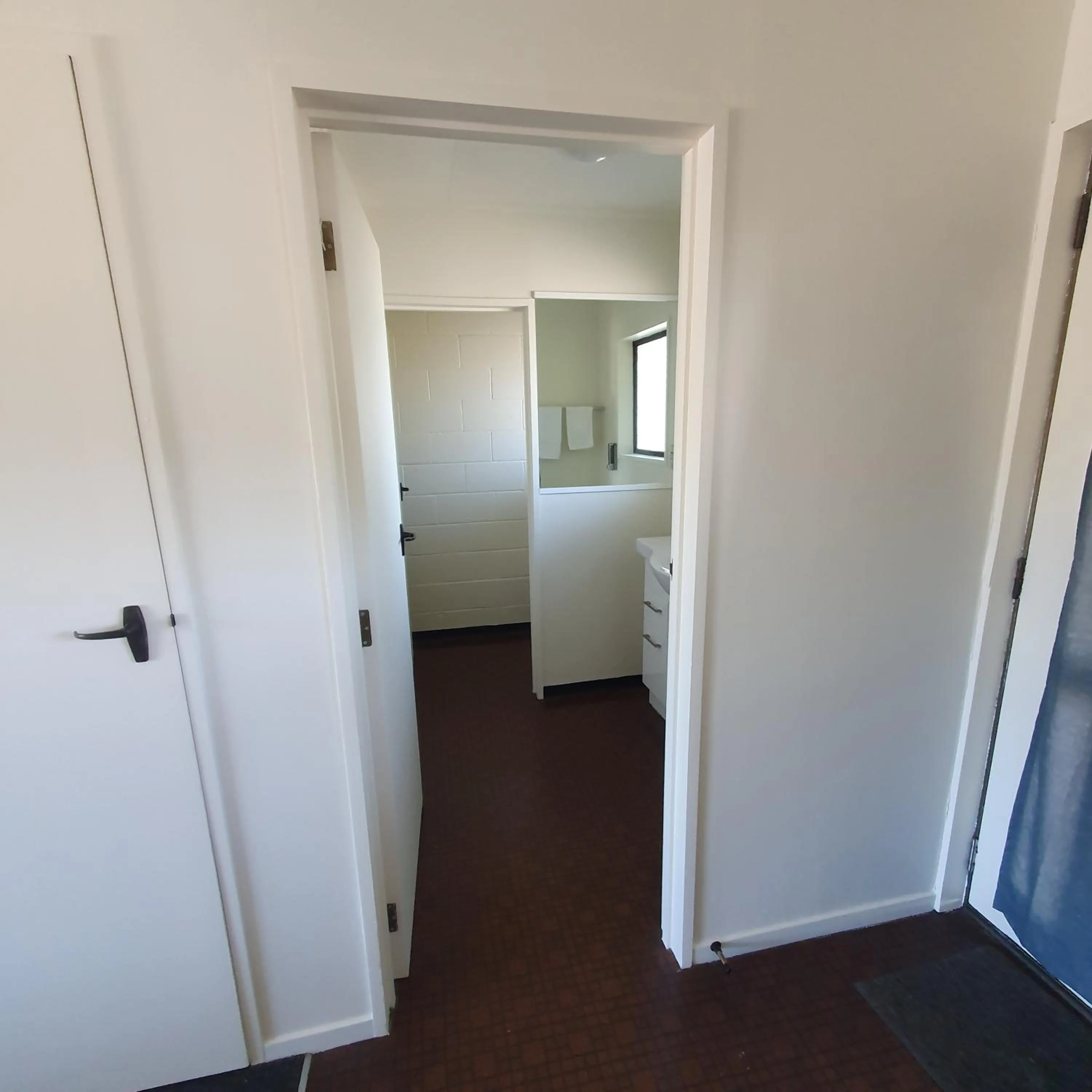 Bathroom in Ohakune Court Motel