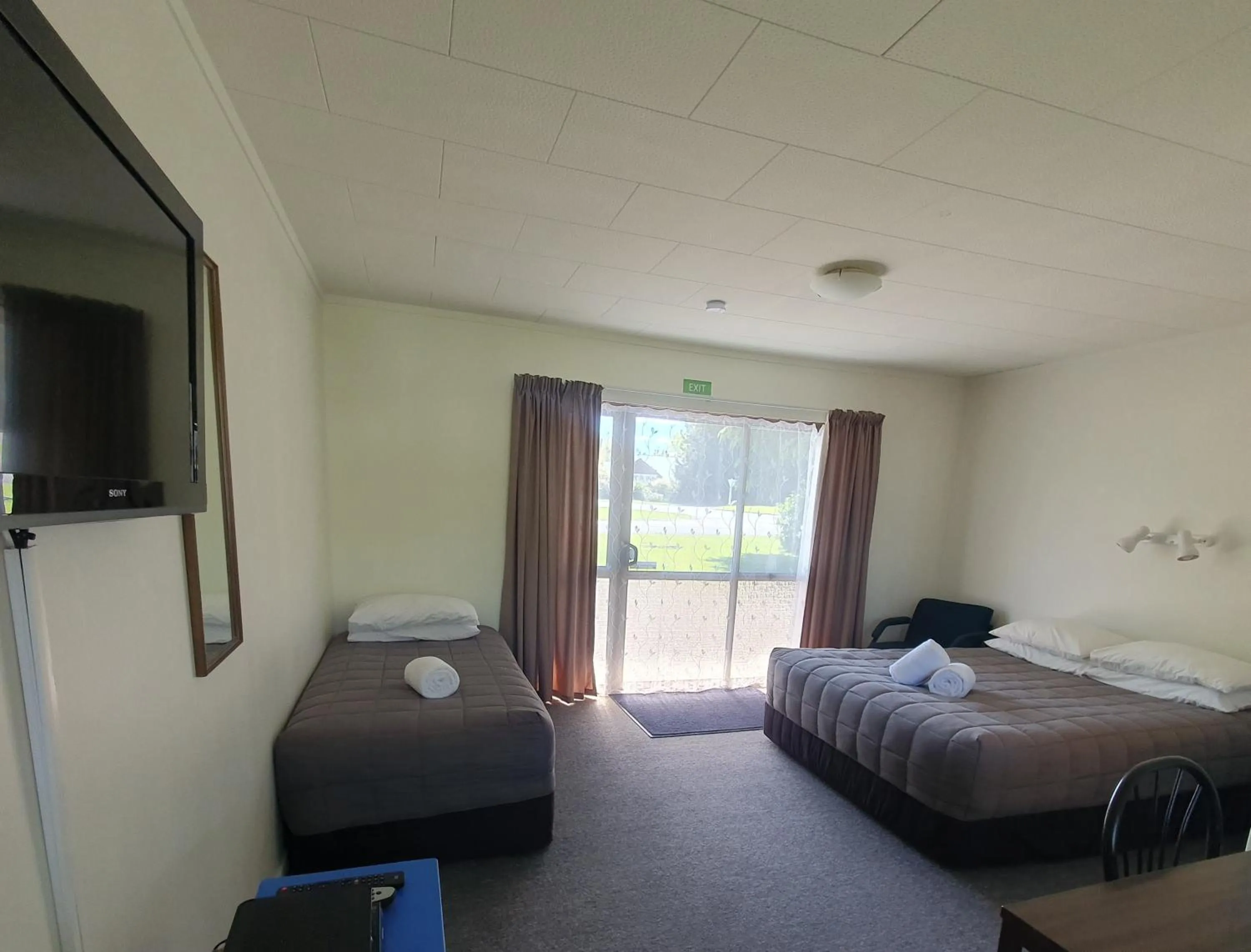 Bed in Ohakune Court Motel
