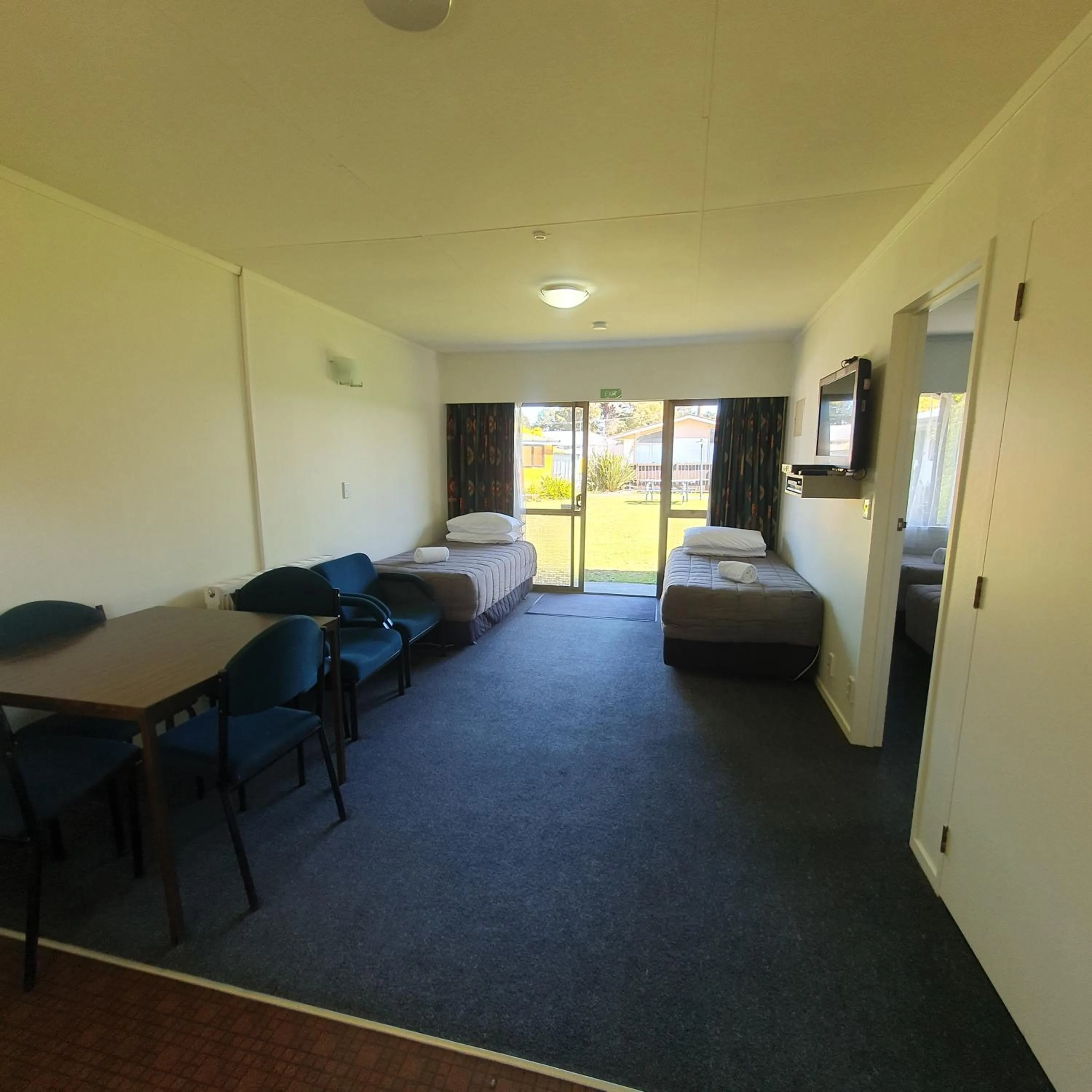 Bed in Ohakune Court Motel