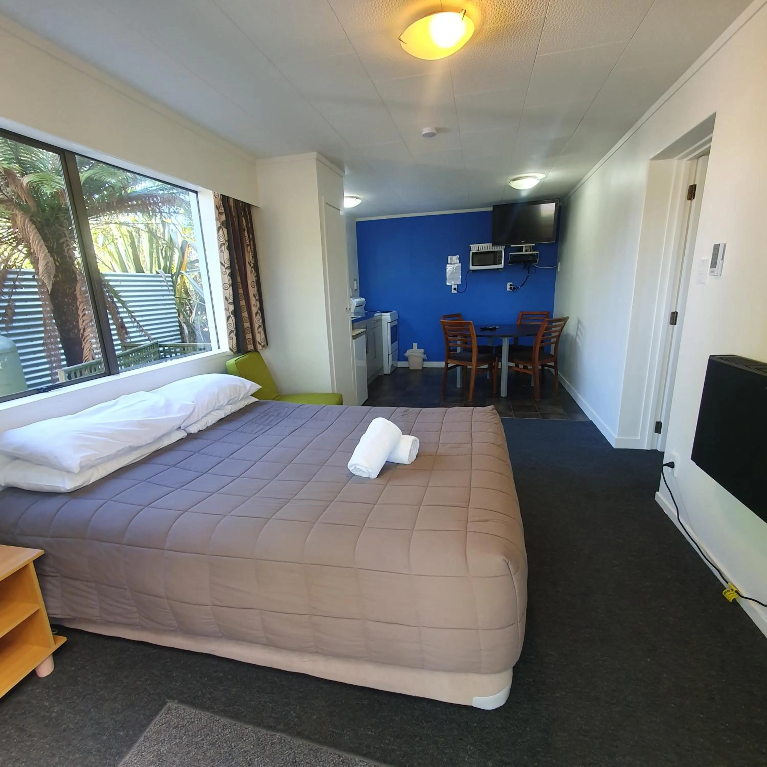 Bed in Ohakune Court Motel