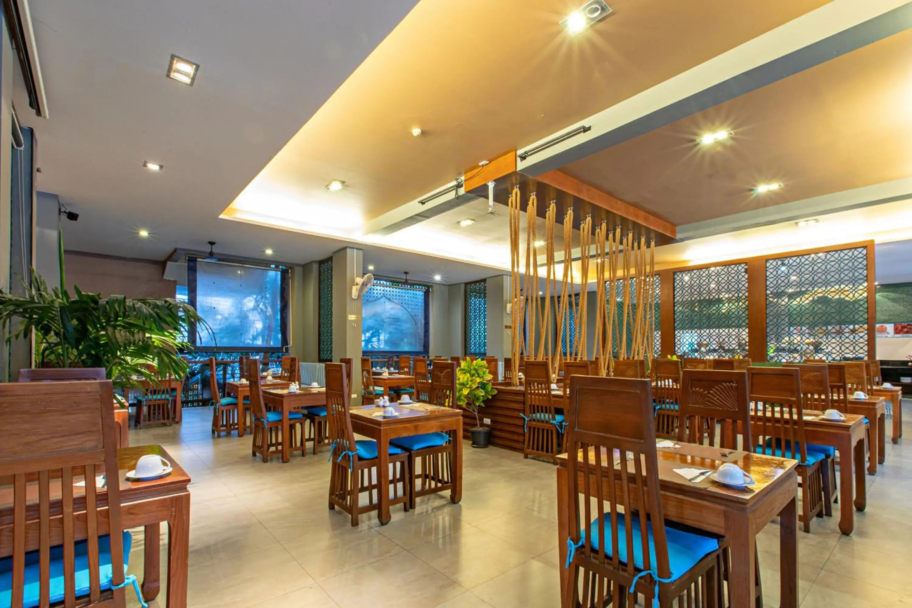 Restaurant/places to eat in Rawai Palm Beach Resort - SHA Extra Plus Restaurant/places to eat in Rawai Palm Beach Resort - SHA Extra Plus