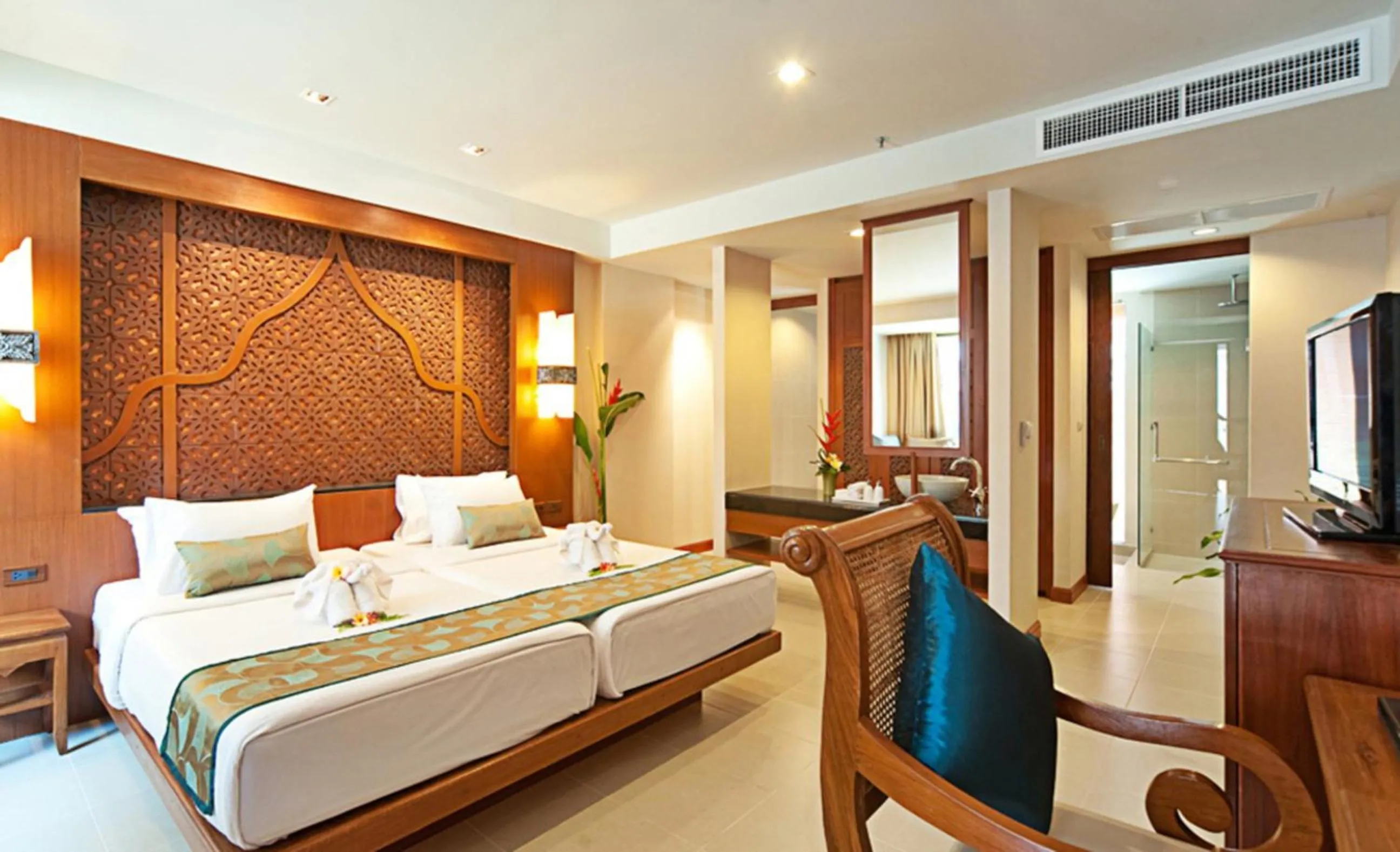 Bedroom, Bed in Rawai Palm Beach Resort - SHA Extra Plus