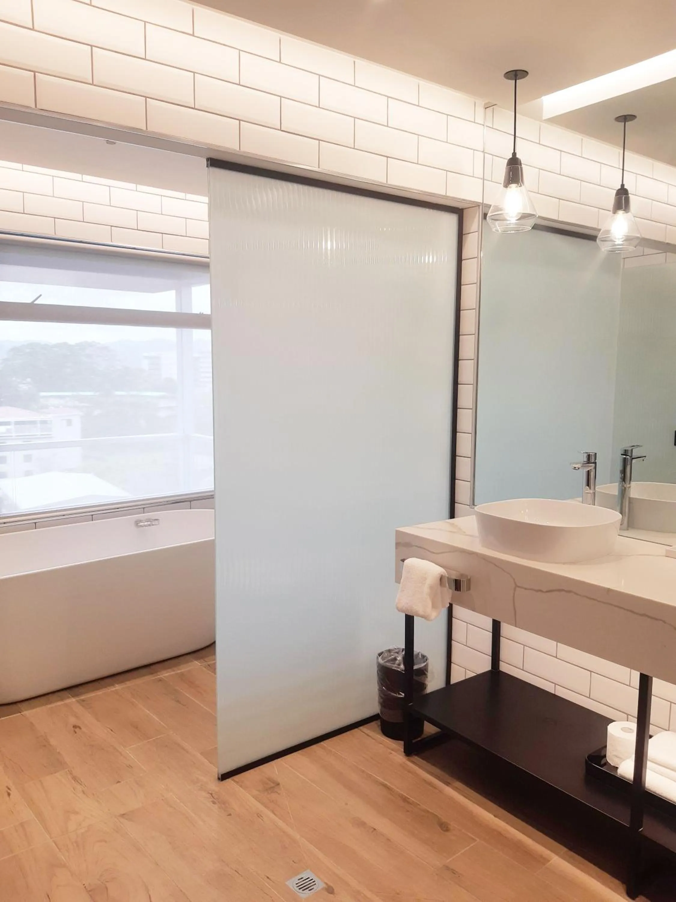 Bathroom in Tanoa Plaza Hotel