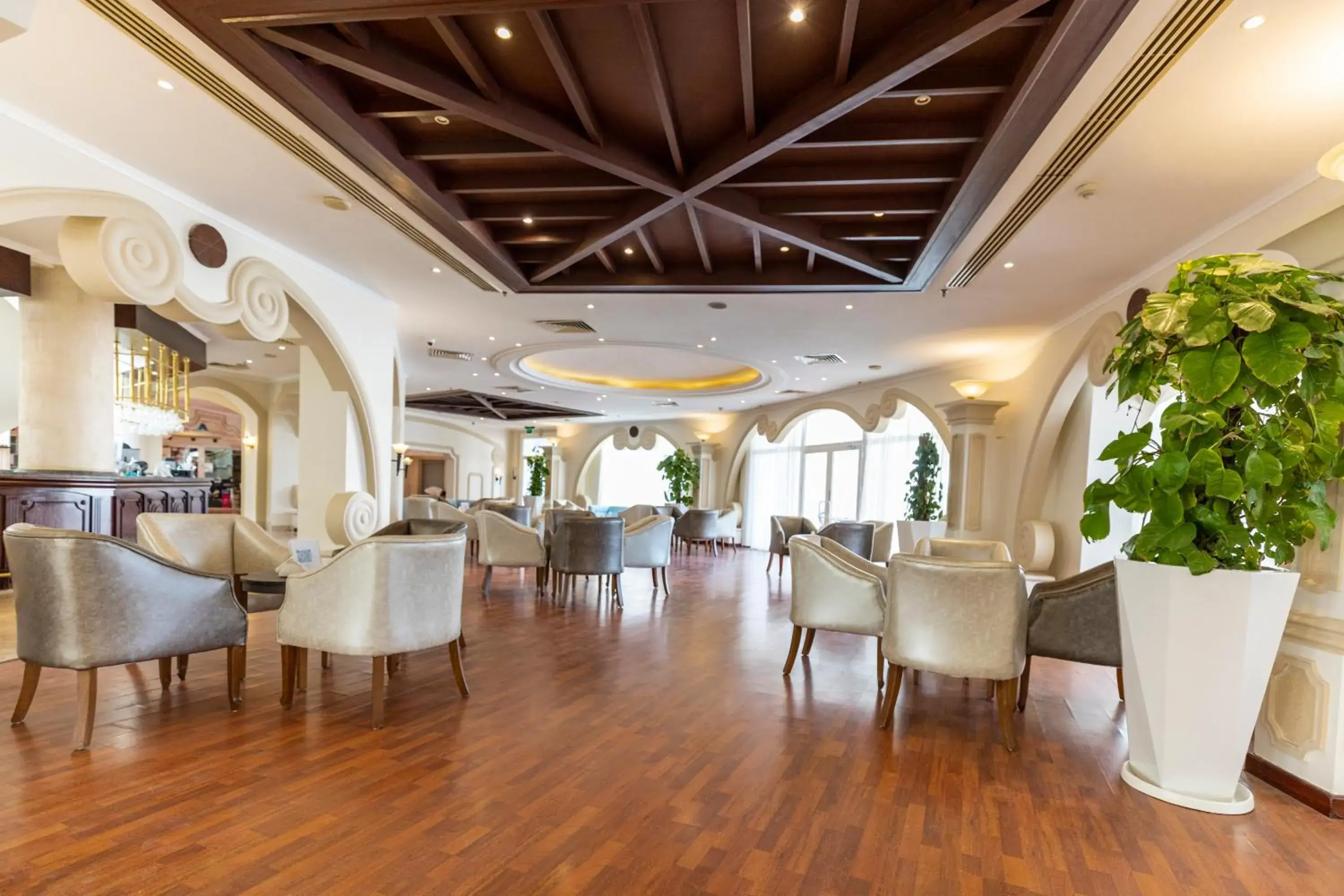 Lounge or bar in Sunrise Remal Resort Lounge or bar in Sunrise Remal Resort