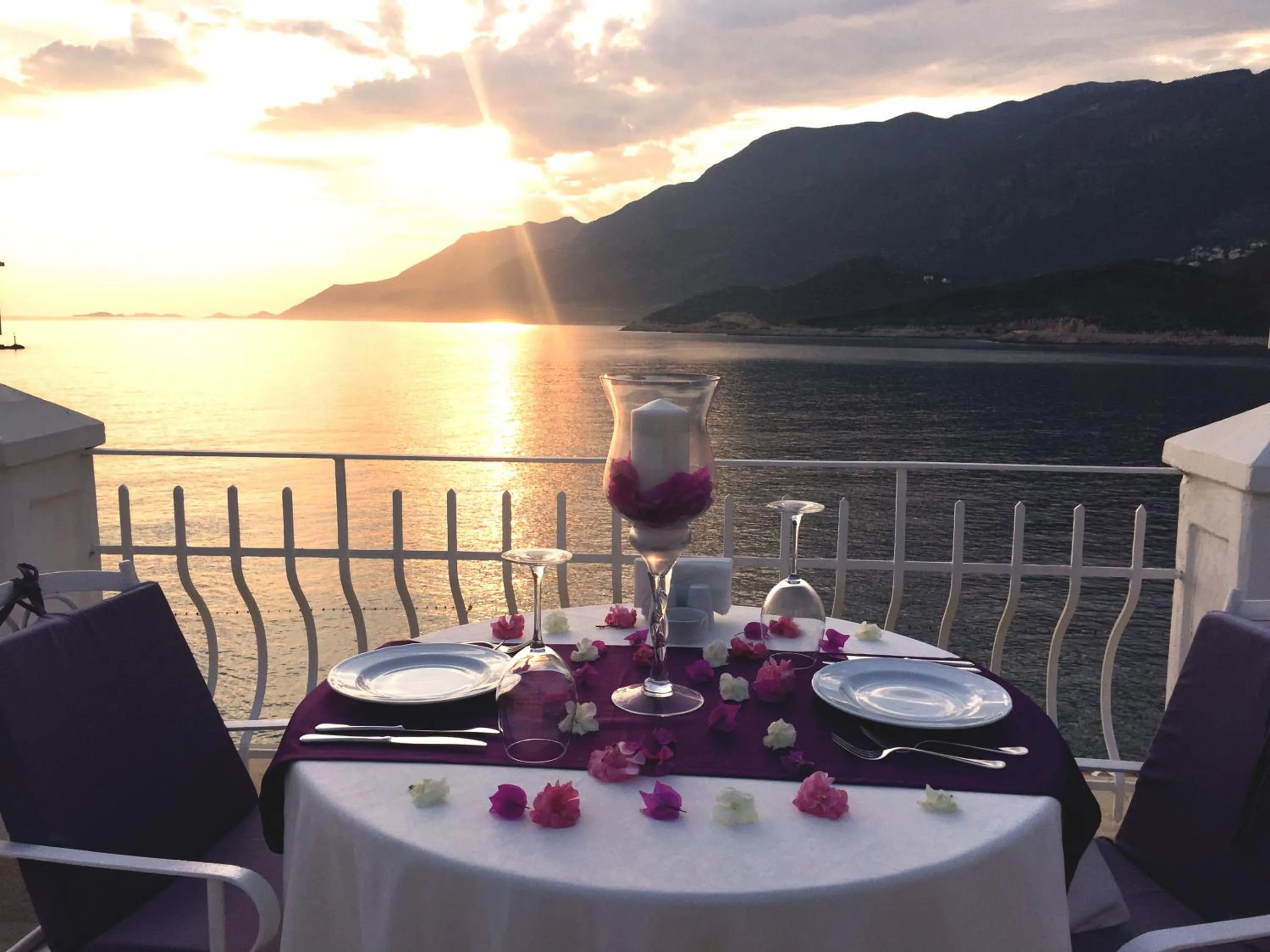 Food in Lukka Exclusive Hotel – Adult Only +12