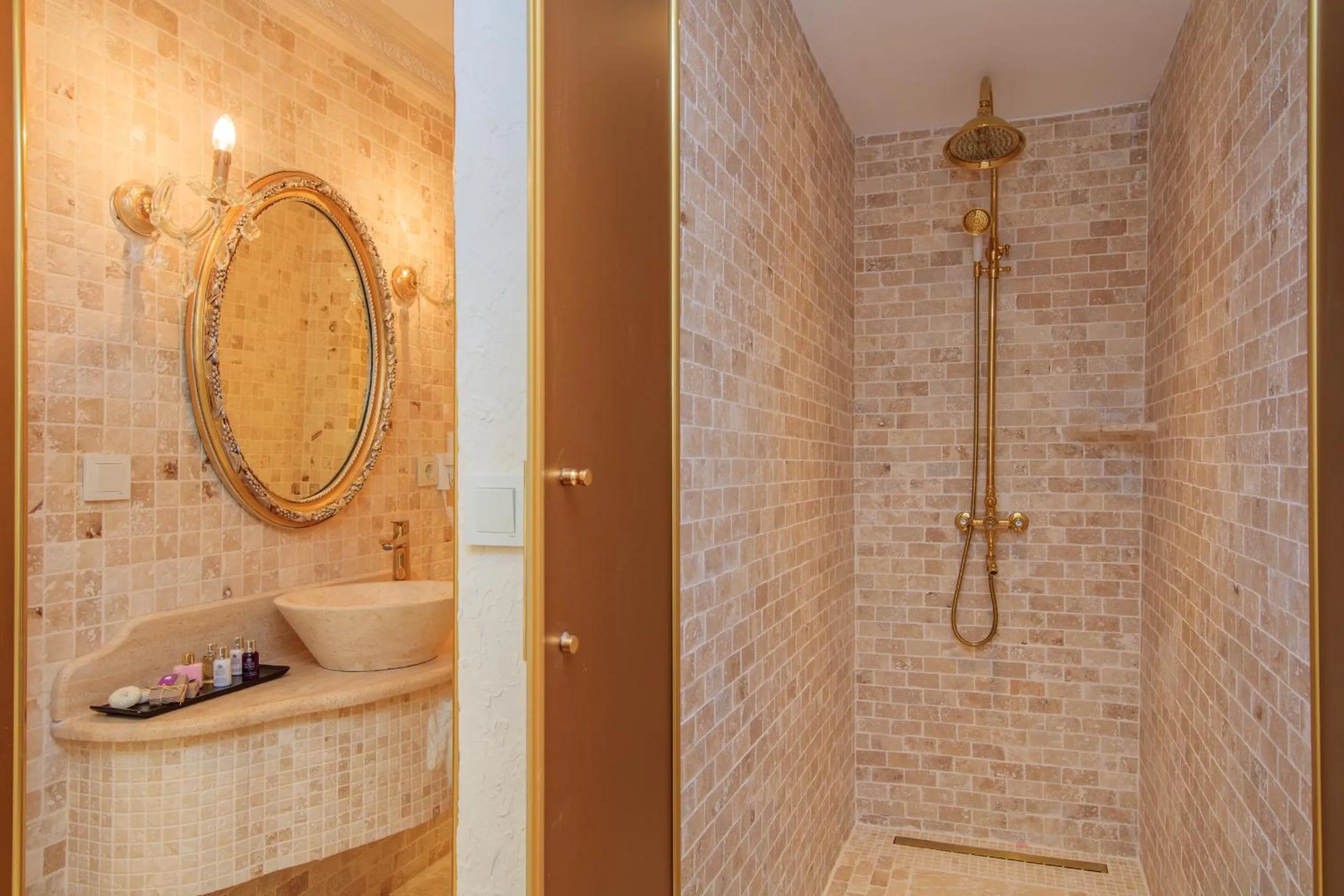 Shower in Lukka Exclusive Hotel – Adult Only +12