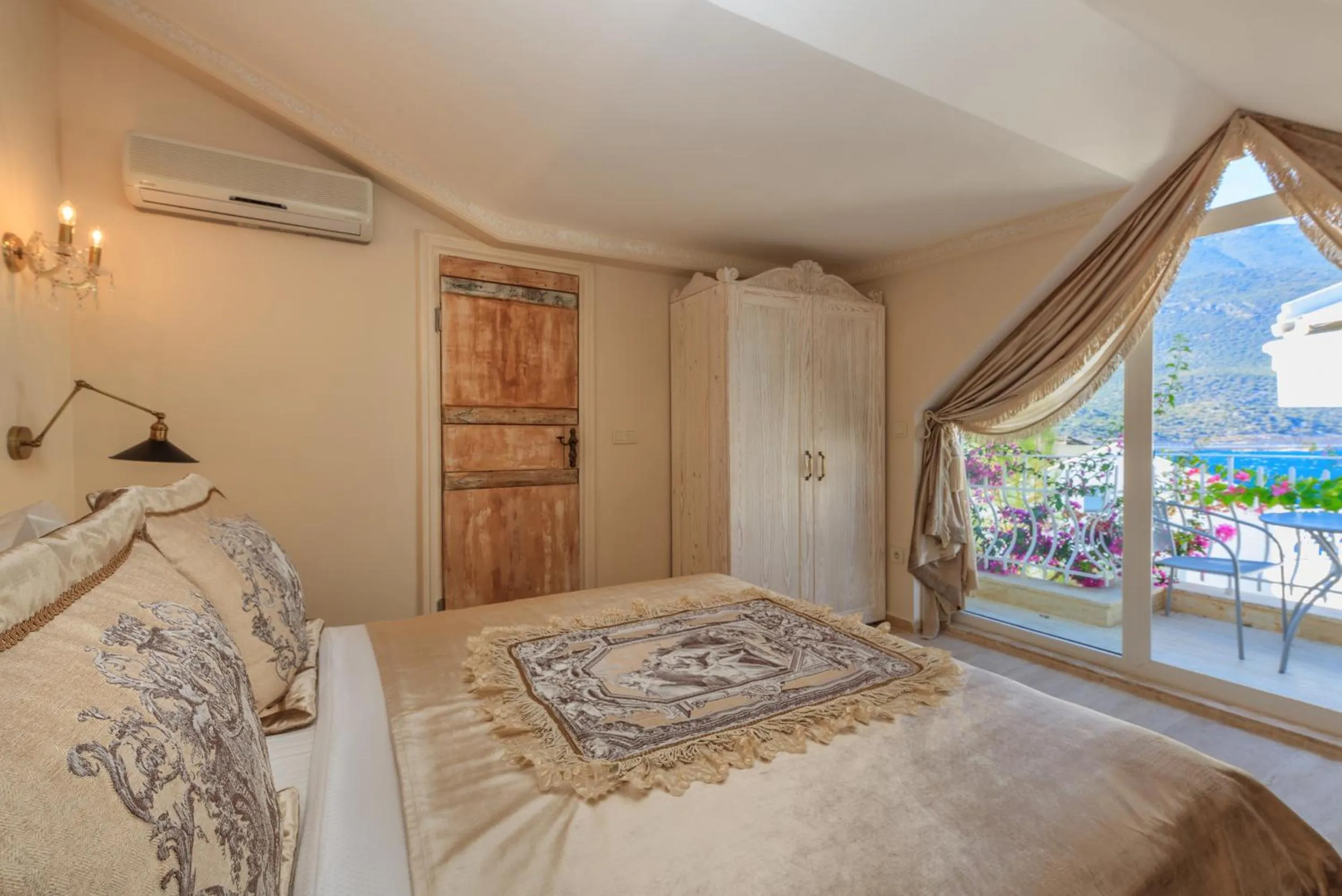 View (from property/room), Bed in Lukka Exclusive Hotel – Adult Only +12