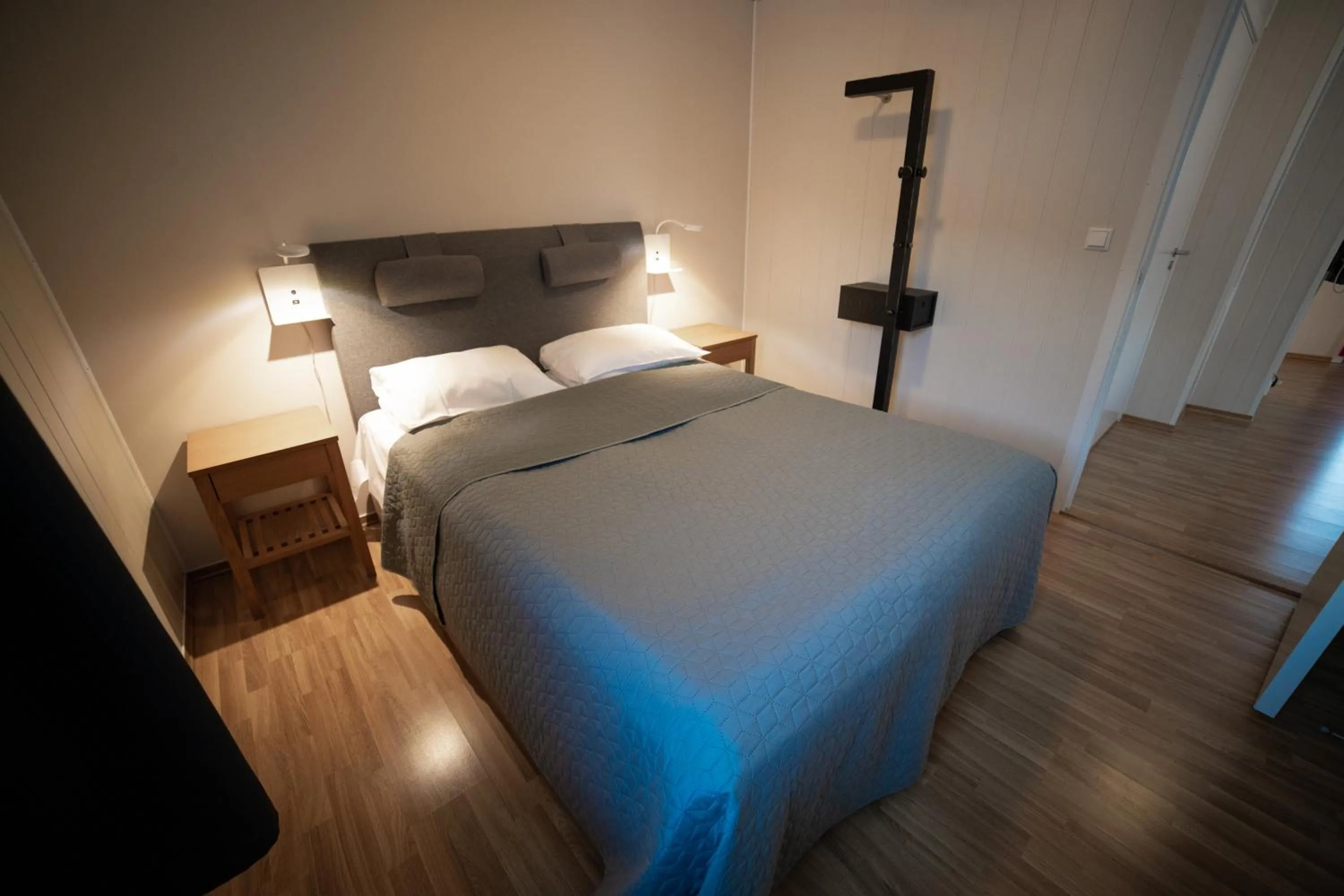 Bed in Førde Gjestehus og Camping