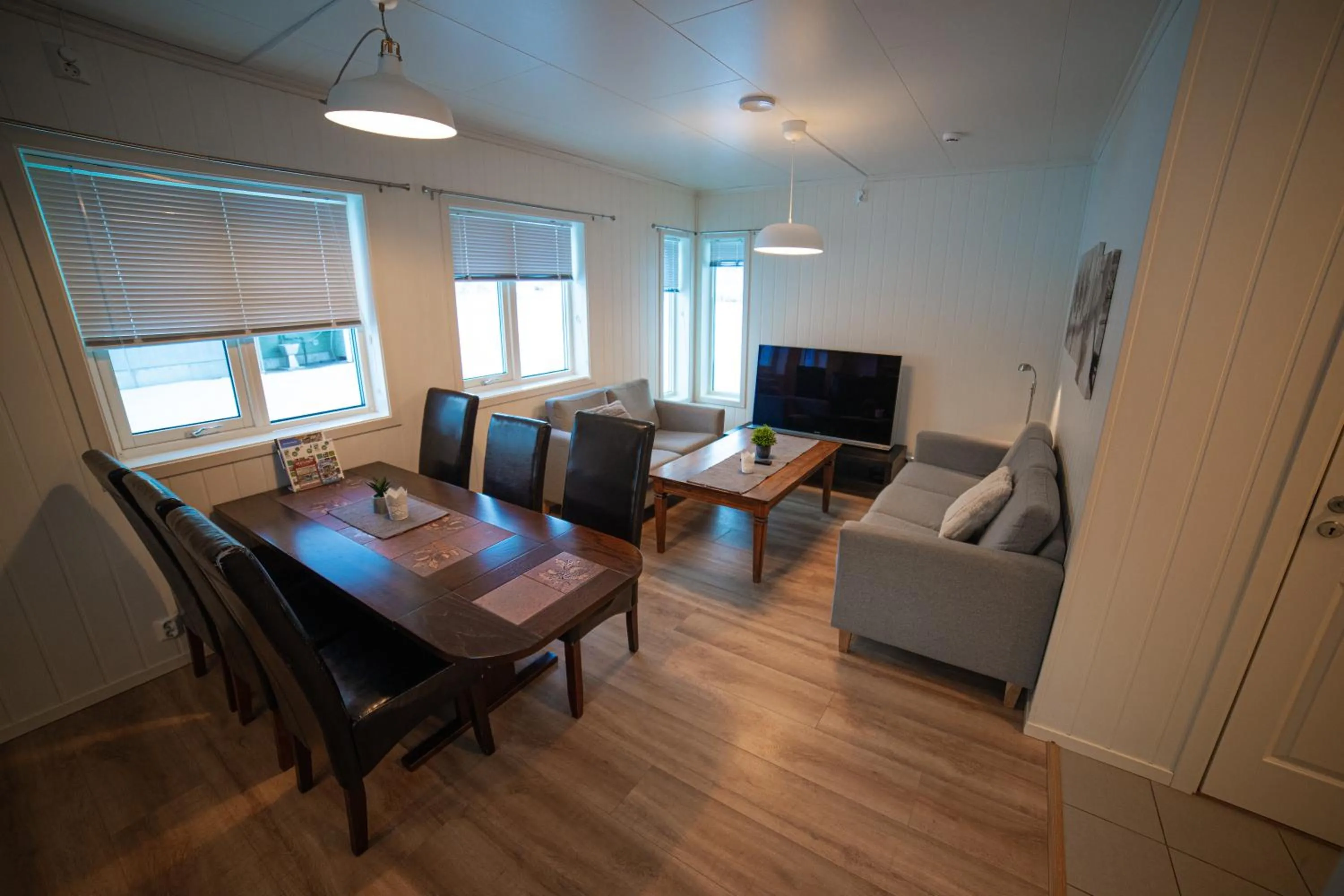 Communal lounge/ TV room in Førde Gjestehus og Camping