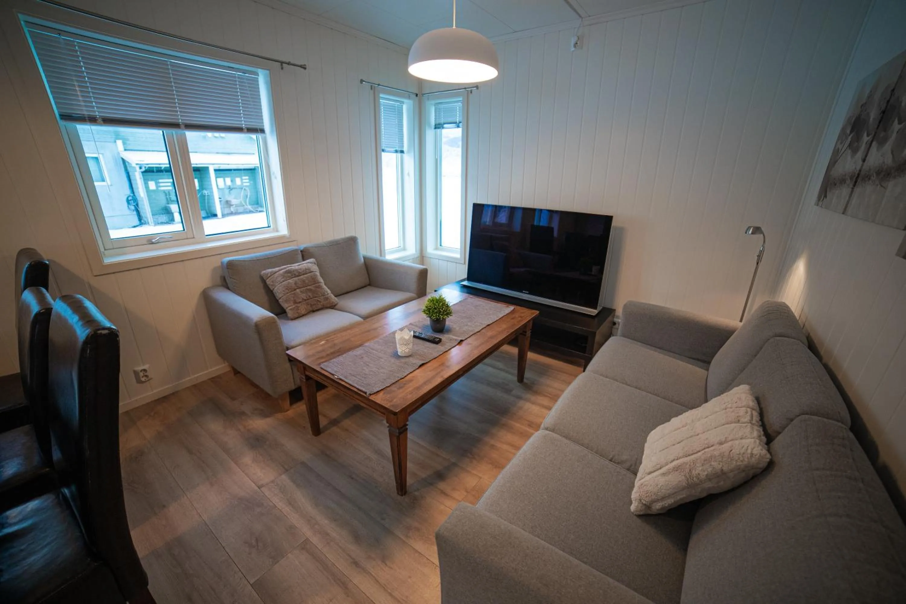 Communal lounge/ TV room in Førde Gjestehus og Camping