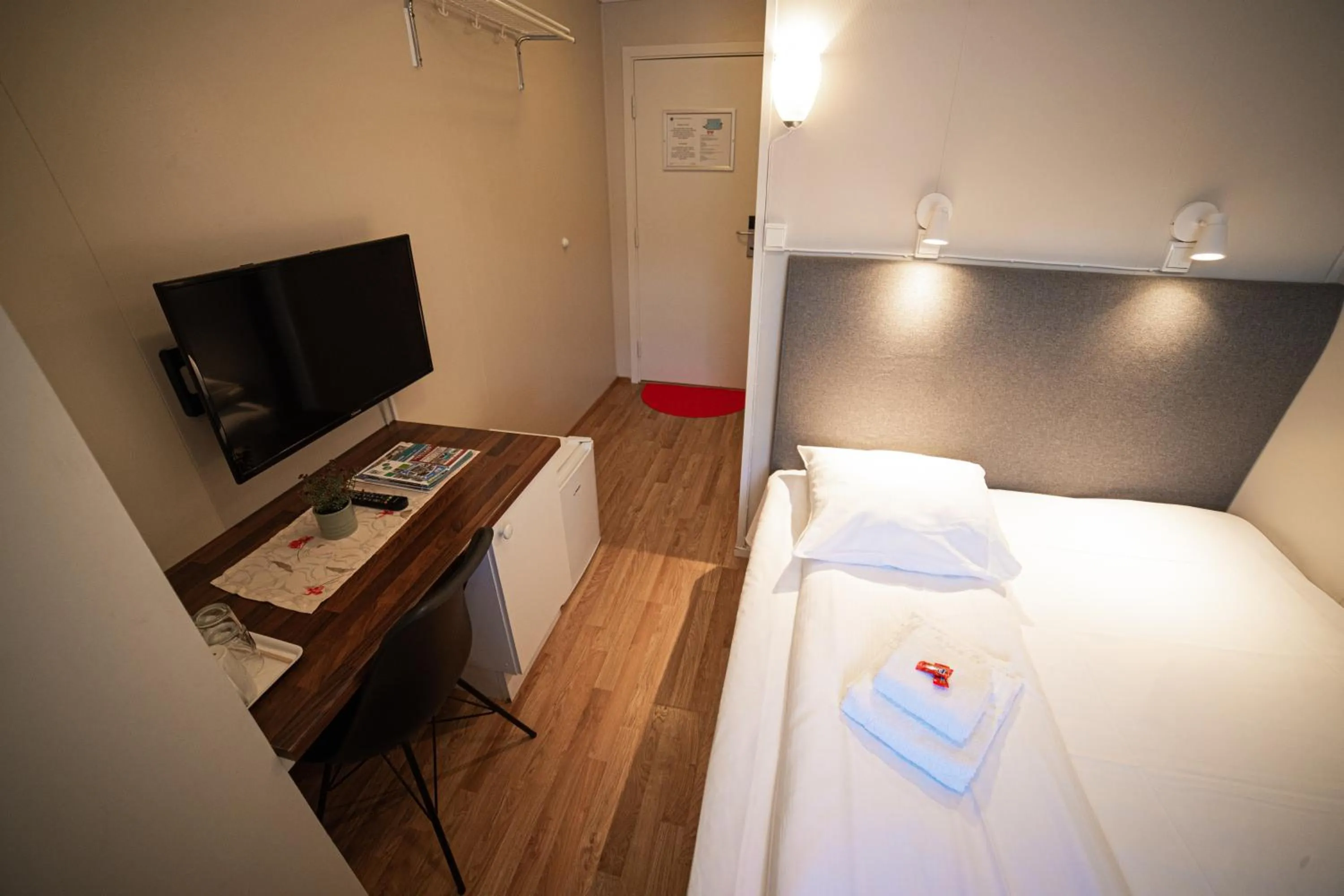 Photo of the whole room, Bed in Førde Gjestehus og Camping