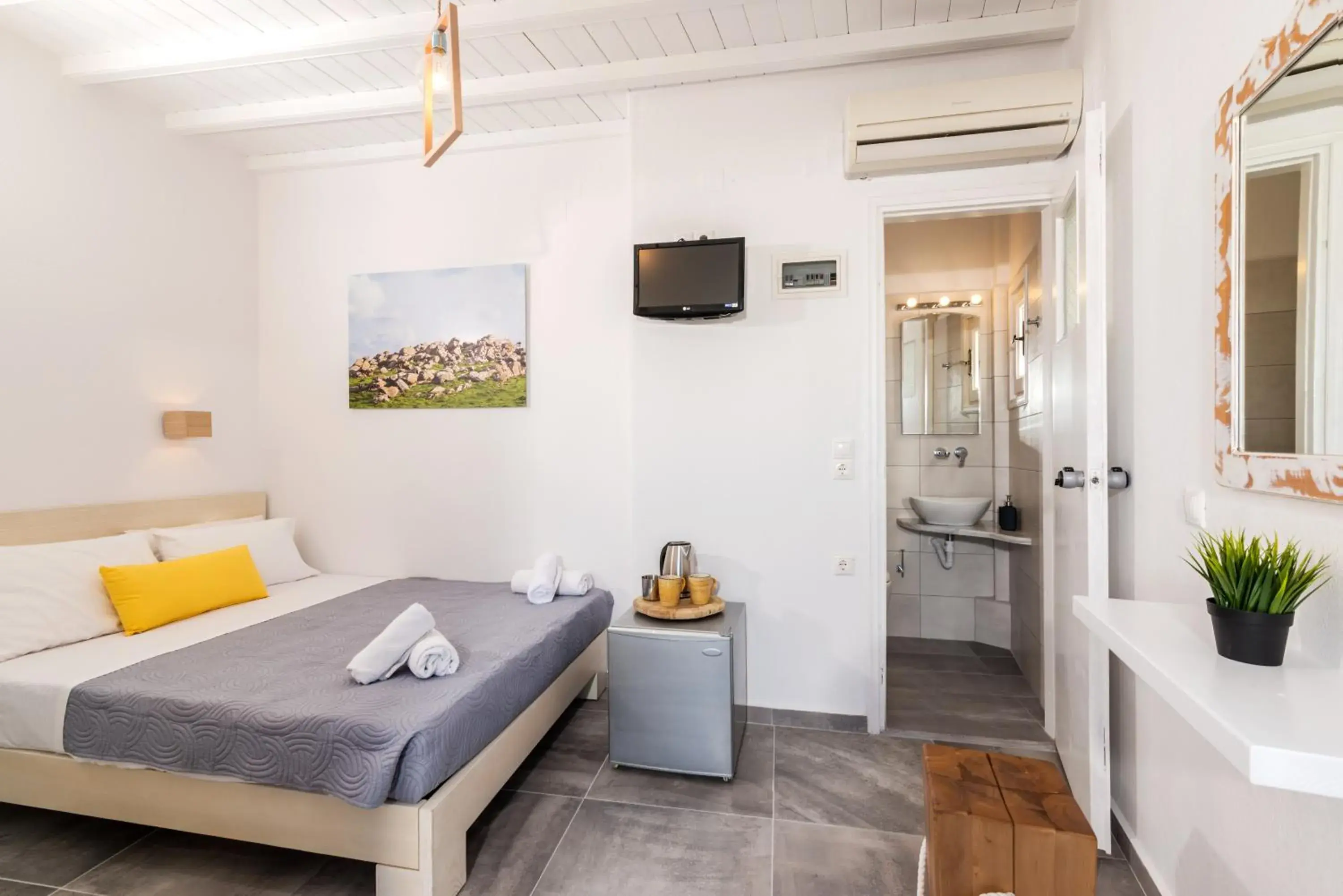Double or Twin Room in Orpheas Rooms Double or Twin Room in Orpheas Rooms